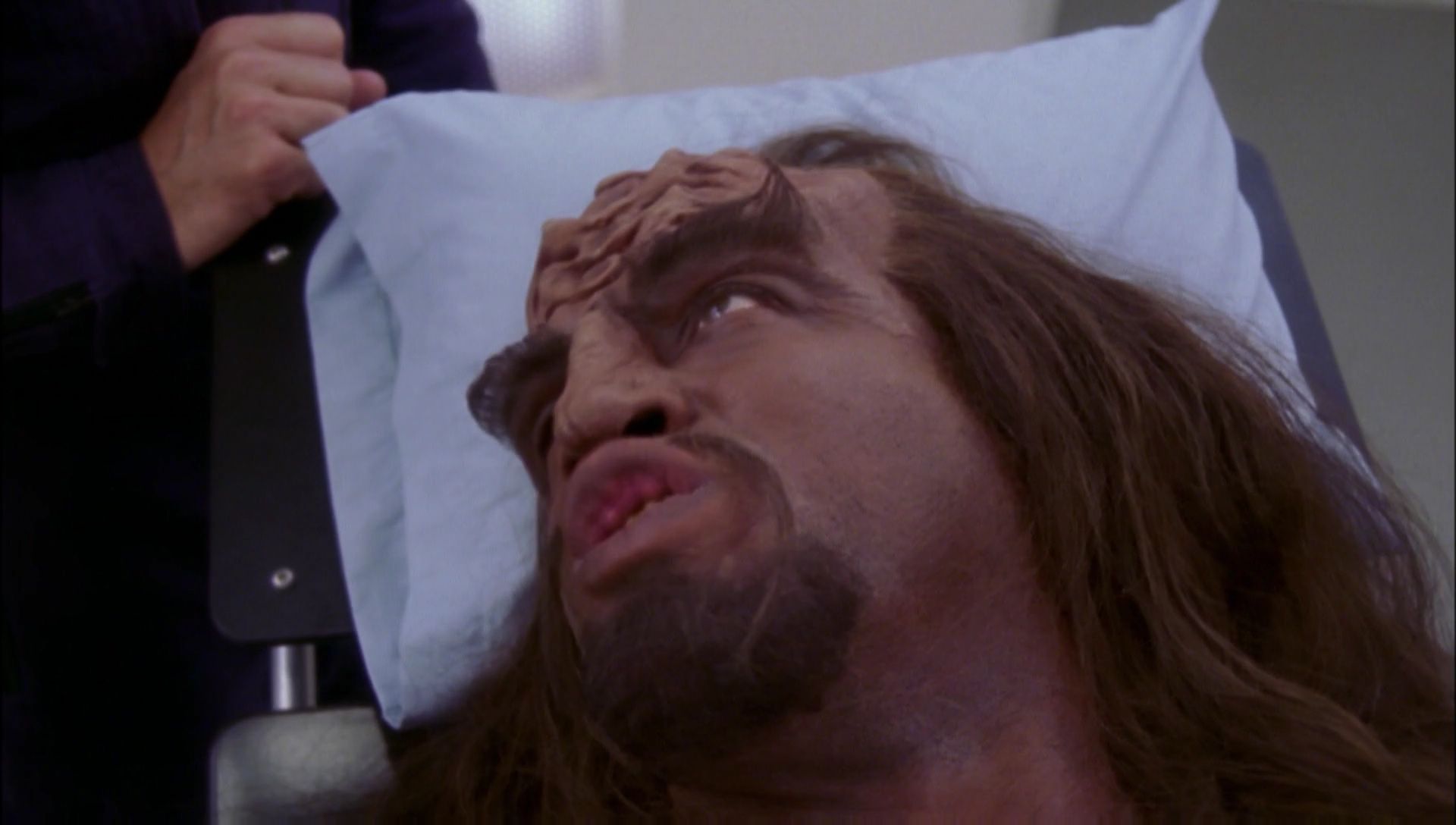 ariane179254_Enterprise_1x01-1x02_BrokenBow_1964.jpg