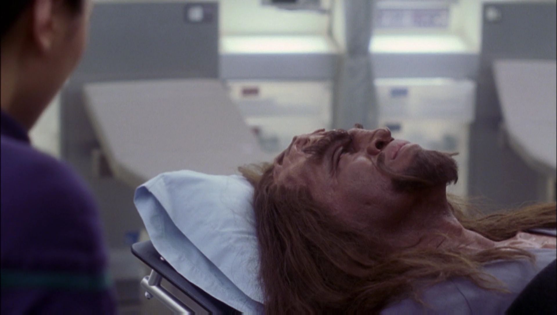 ariane179254_Enterprise_1x01-1x02_BrokenBow_1994.jpg