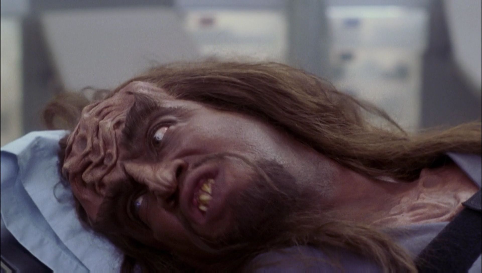 ariane179254_Enterprise_1x01-1x02_BrokenBow_2008.jpg