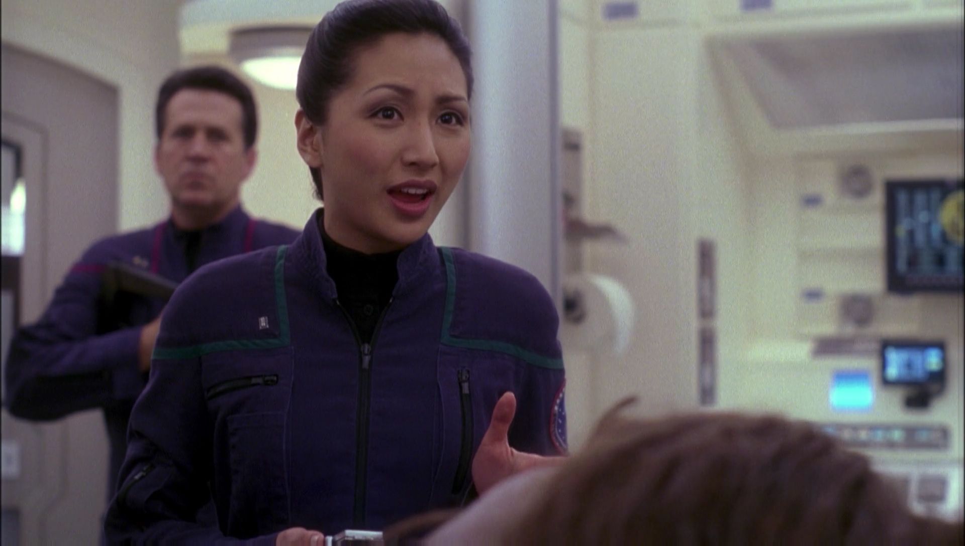 ariane179254_Enterprise_1x01-1x02_BrokenBow_2015.jpg