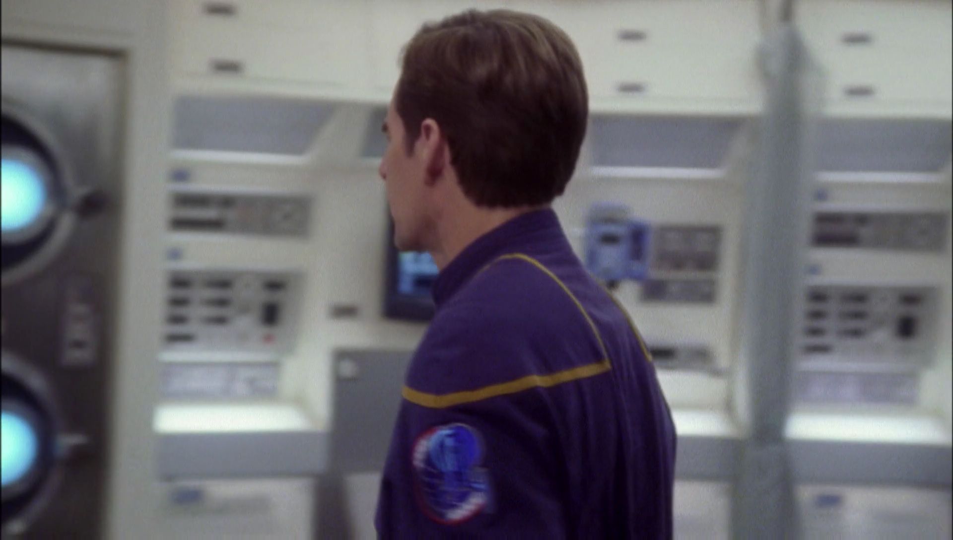 ariane179254_Enterprise_1x01-1x02_BrokenBow_2059.jpg