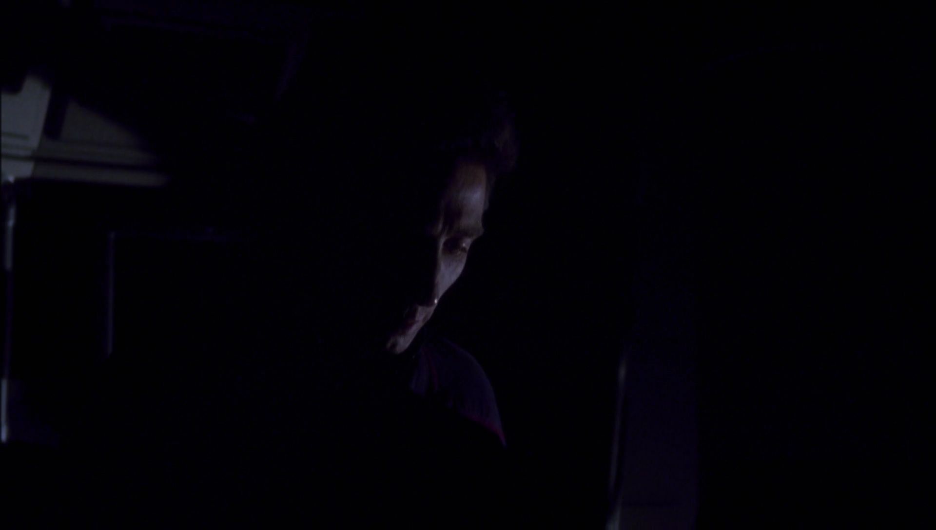 ariane179254_Enterprise_1x01-1x02_BrokenBow_2083.jpg