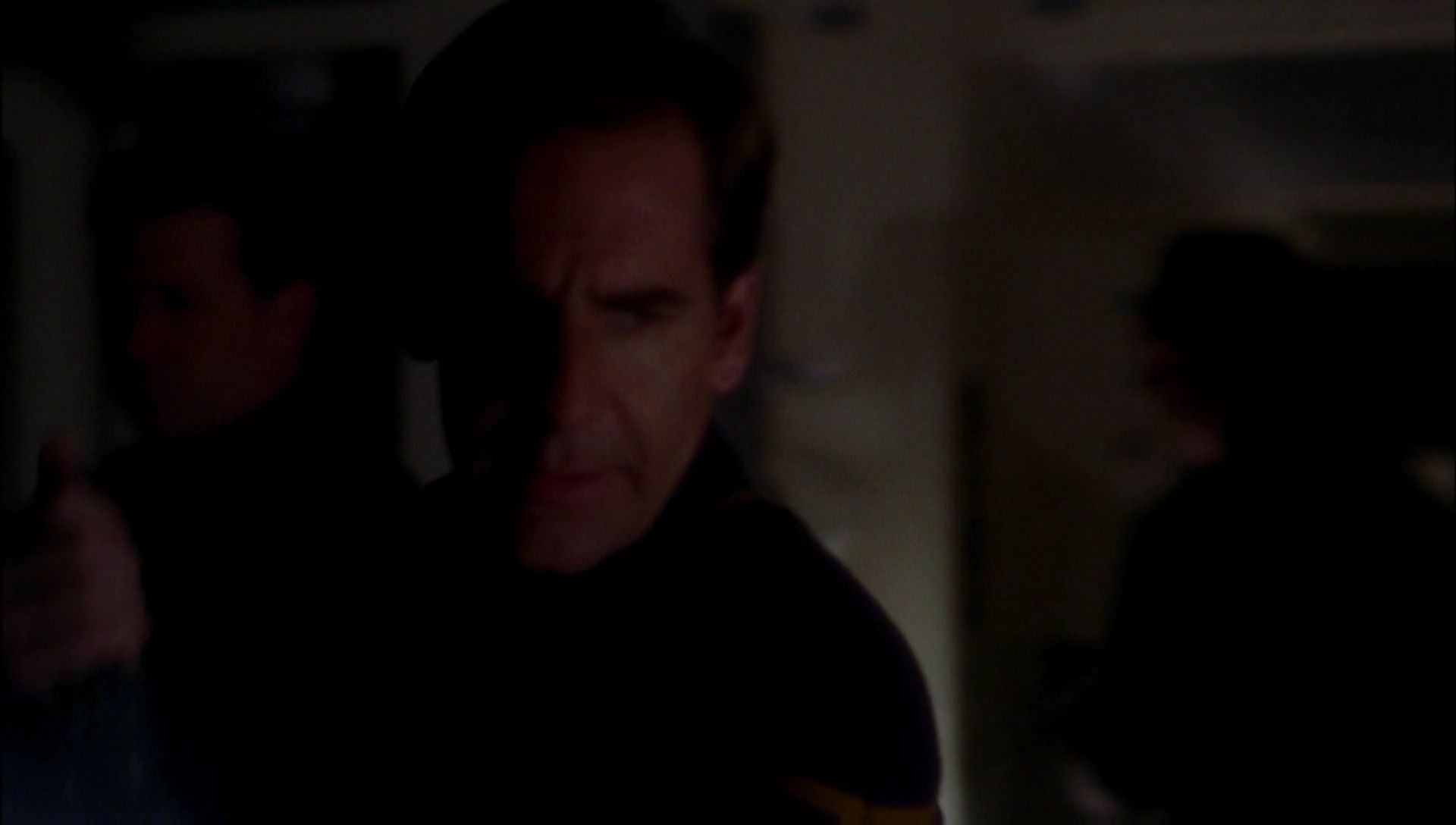 ariane179254_Enterprise_1x01-1x02_BrokenBow_2101.jpg