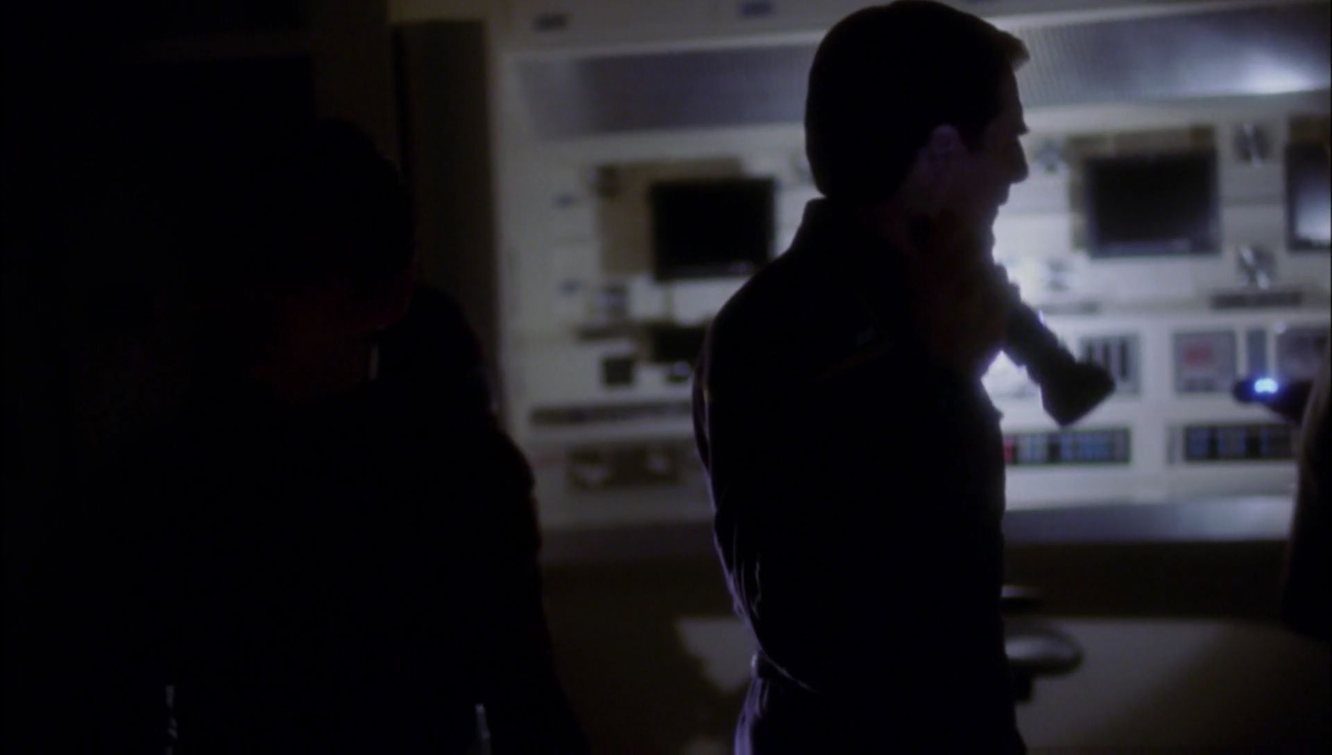 ariane179254_Enterprise_1x01-1x02_BrokenBow_2109.jpg