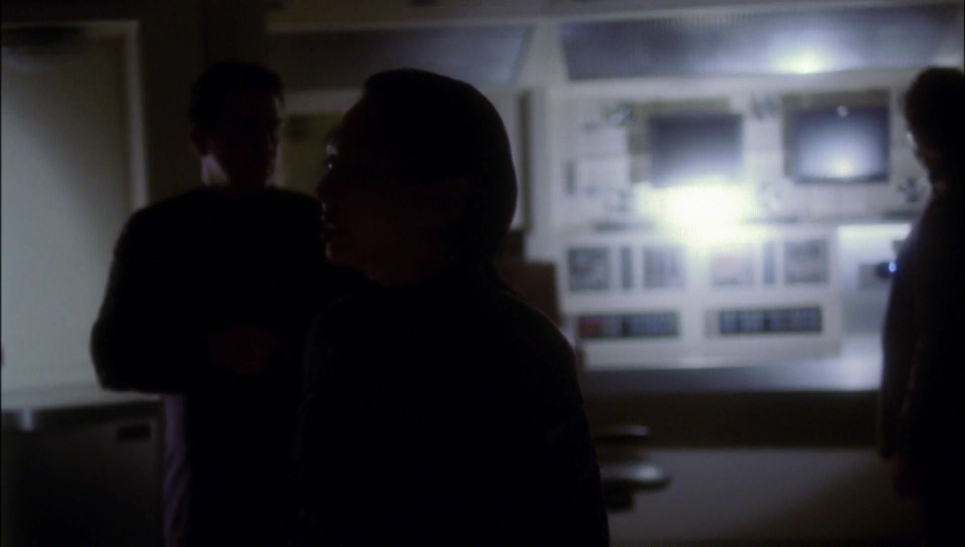 ariane179254_Enterprise_1x01-1x02_BrokenBow_2112.jpg