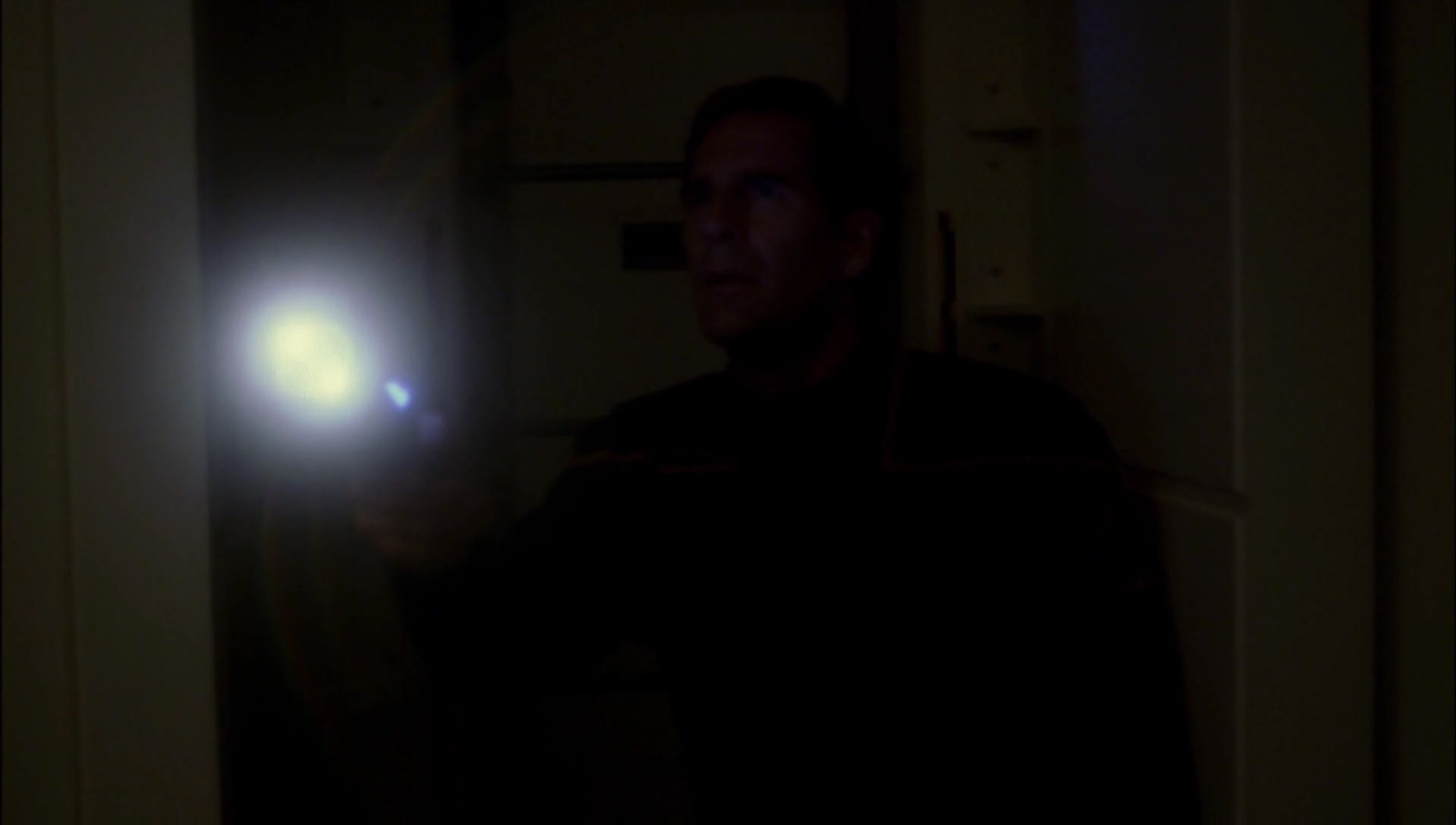 ariane179254_Enterprise_1x01-1x02_BrokenBow_2145.jpg