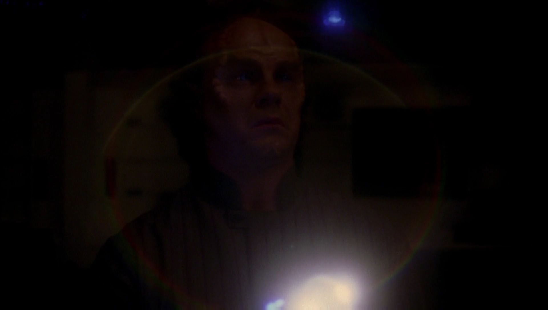 ariane179254_Enterprise_1x01-1x02_BrokenBow_2148.jpg