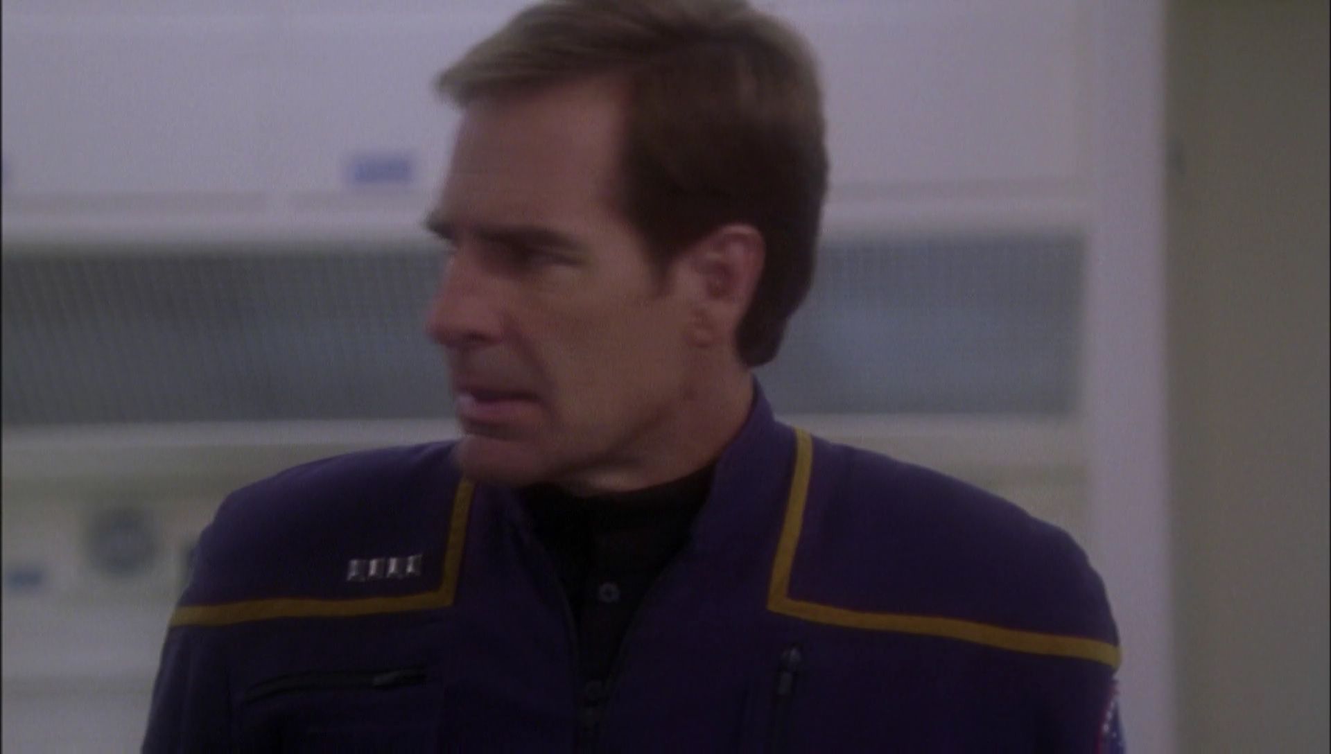 ariane179254_Enterprise_1x01-1x02_BrokenBow_2218.jpg