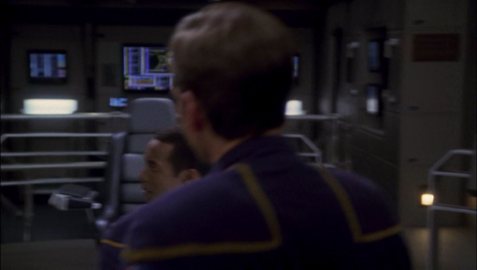 ariane179254_Enterprise_1x01-1x02_BrokenBow_2233.jpg