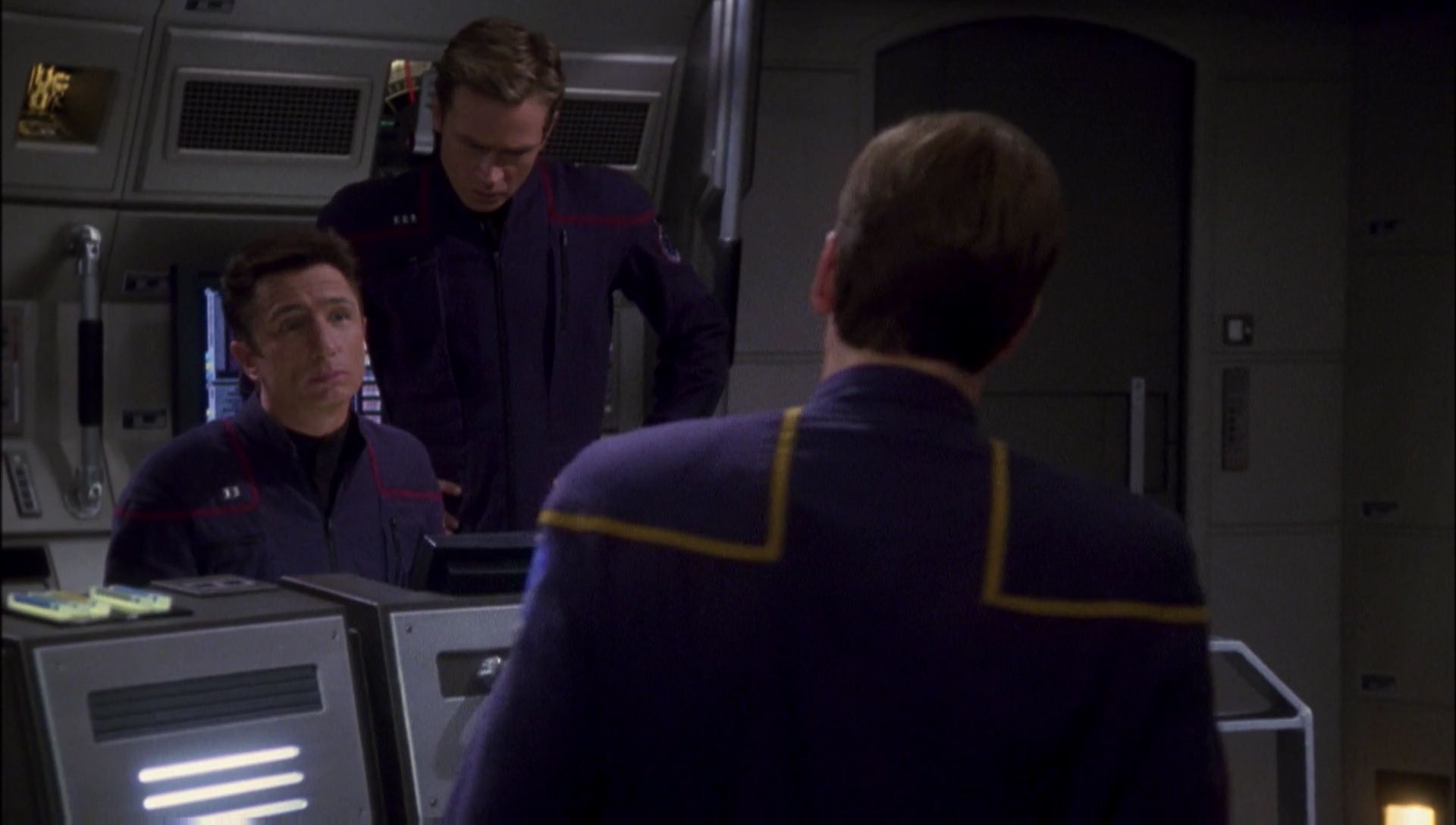 ariane179254_Enterprise_1x01-1x02_BrokenBow_2236.jpg