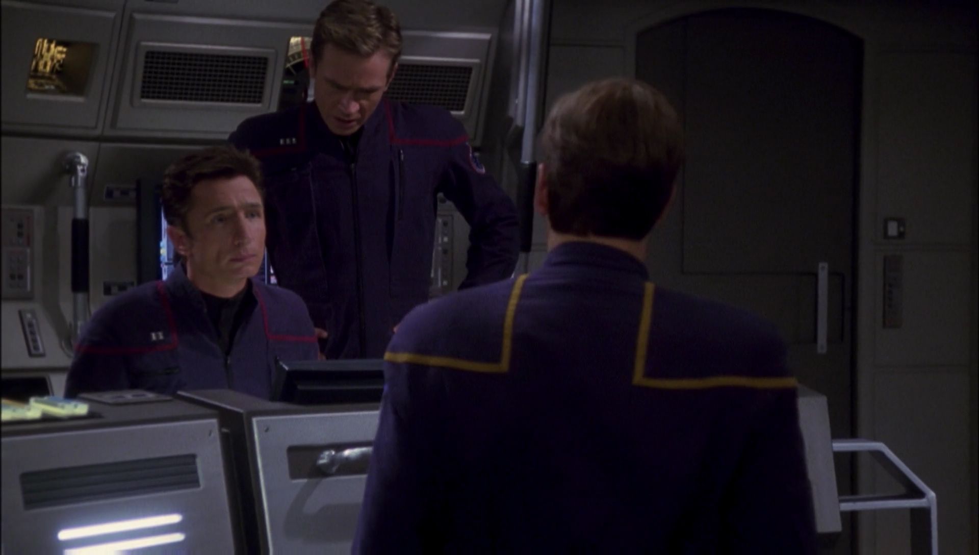 ariane179254_Enterprise_1x01-1x02_BrokenBow_2237.jpg