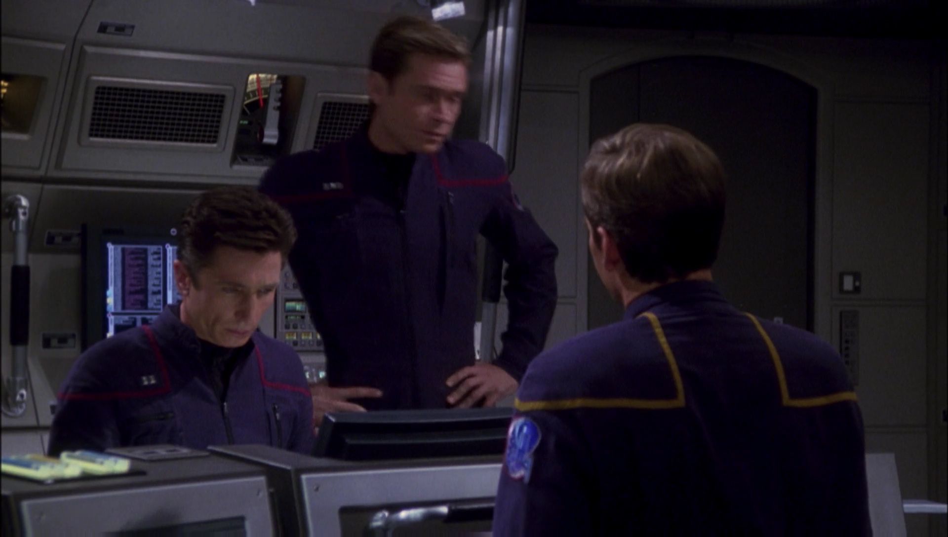 ariane179254_Enterprise_1x01-1x02_BrokenBow_2245.jpg
