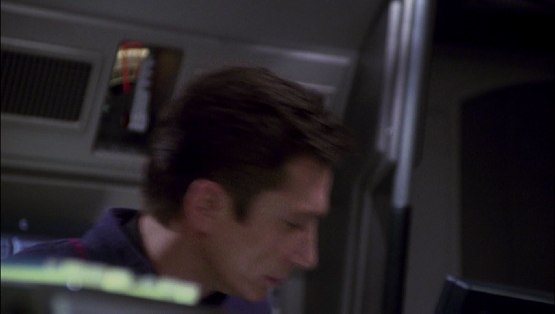 ariane179254_Enterprise_1x01-1x02_BrokenBow_2252.jpg