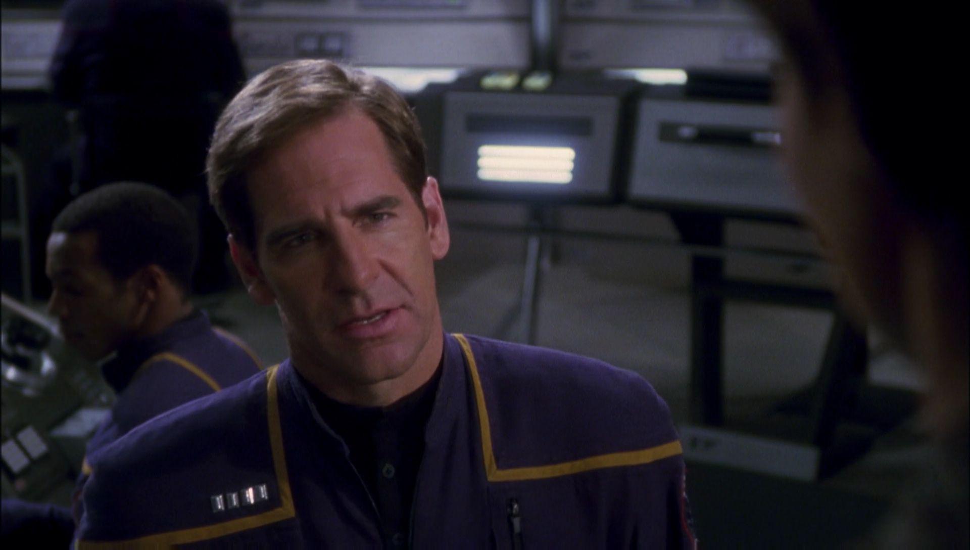 ariane179254_Enterprise_1x01-1x02_BrokenBow_2268.jpg