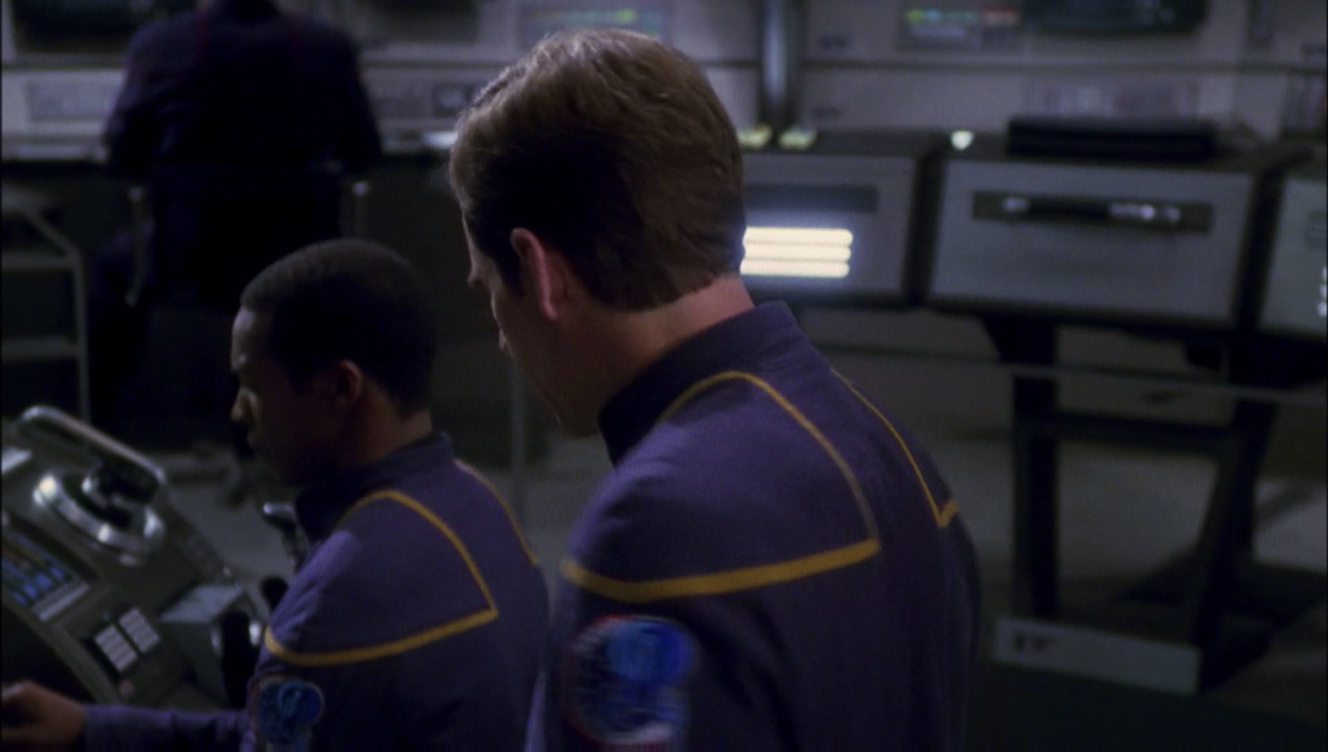 ariane179254_Enterprise_1x01-1x02_BrokenBow_2272.jpg
