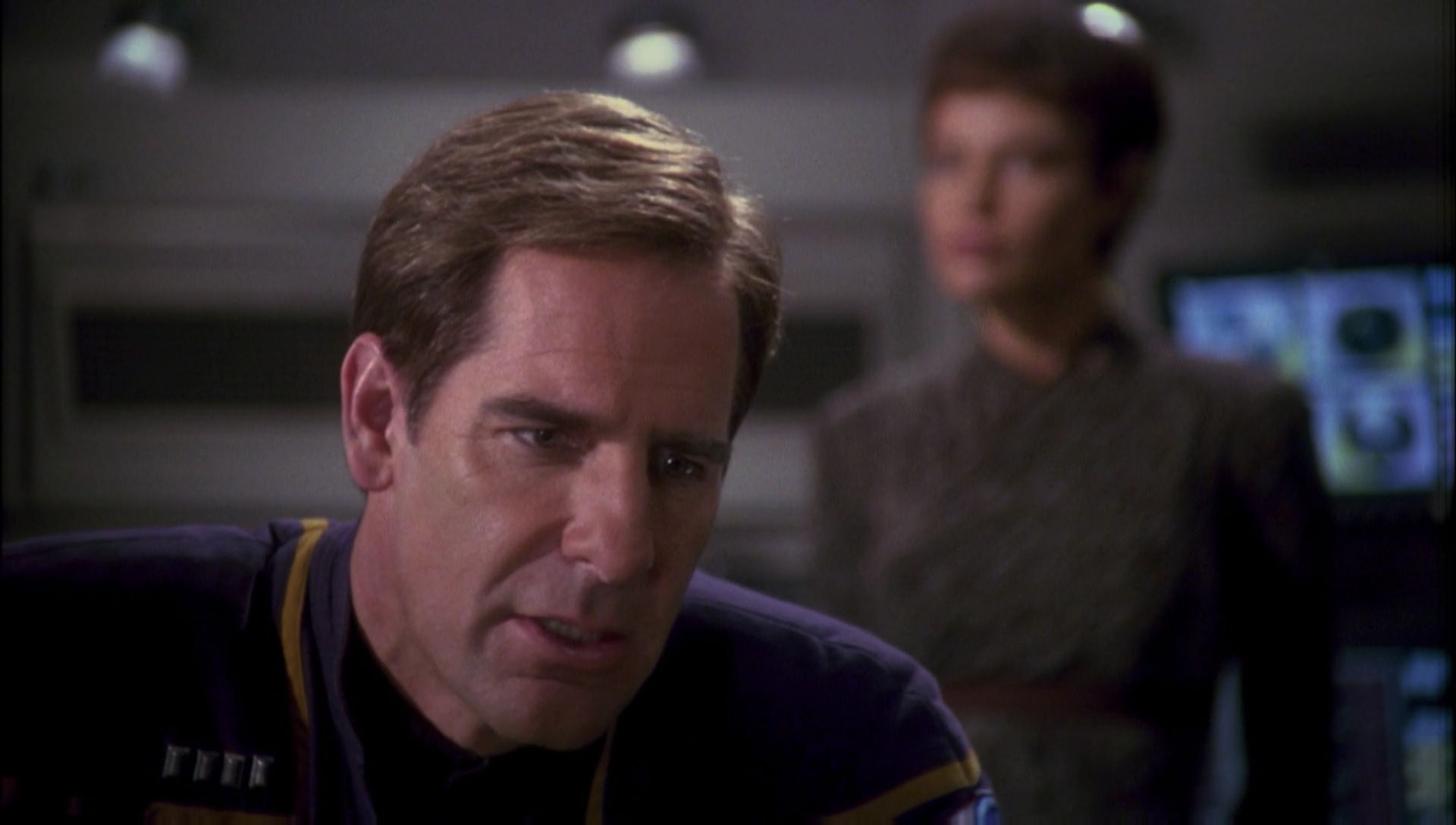 ariane179254_Enterprise_1x01-1x02_BrokenBow_2278.jpg