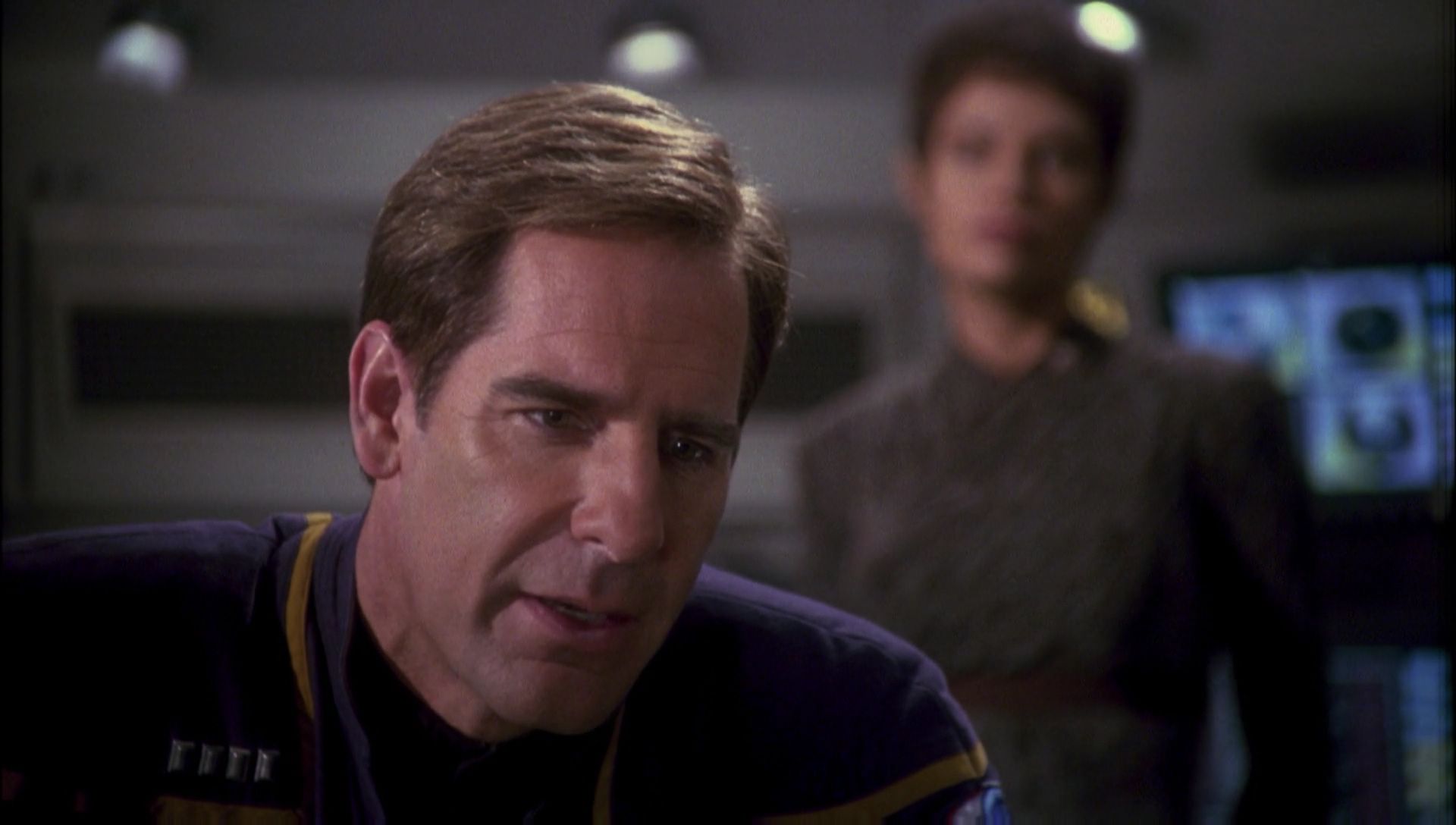 ariane179254_Enterprise_1x01-1x02_BrokenBow_2279.jpg