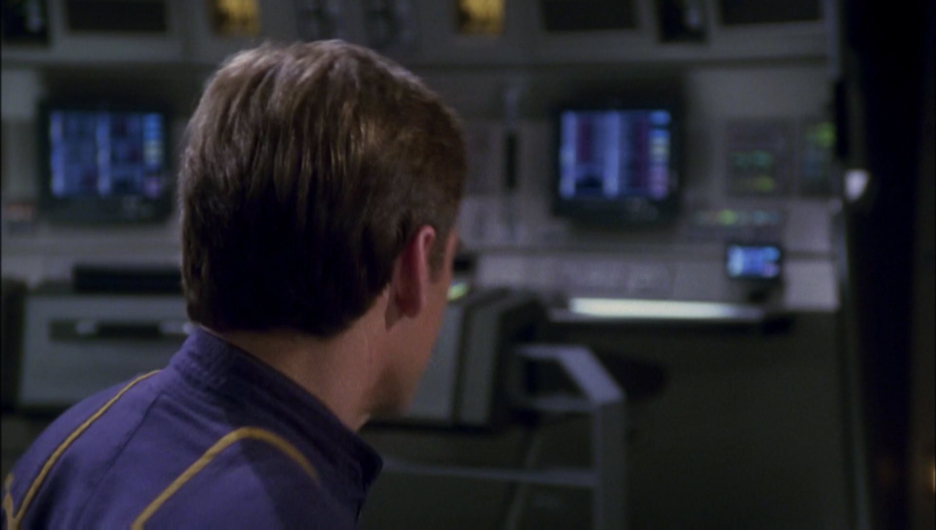 ariane179254_Enterprise_1x01-1x02_BrokenBow_2303.jpg