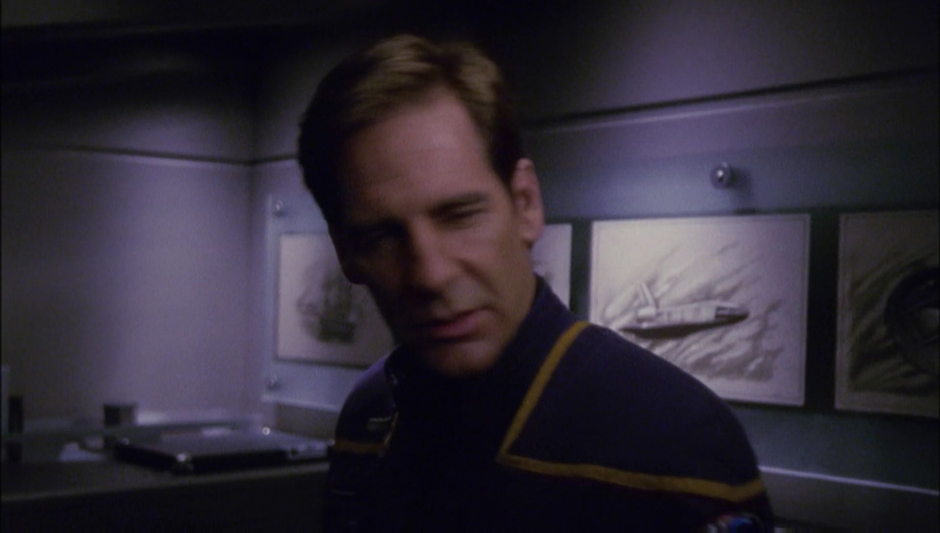 ariane179254_Enterprise_1x01-1x02_BrokenBow_2339.jpg
