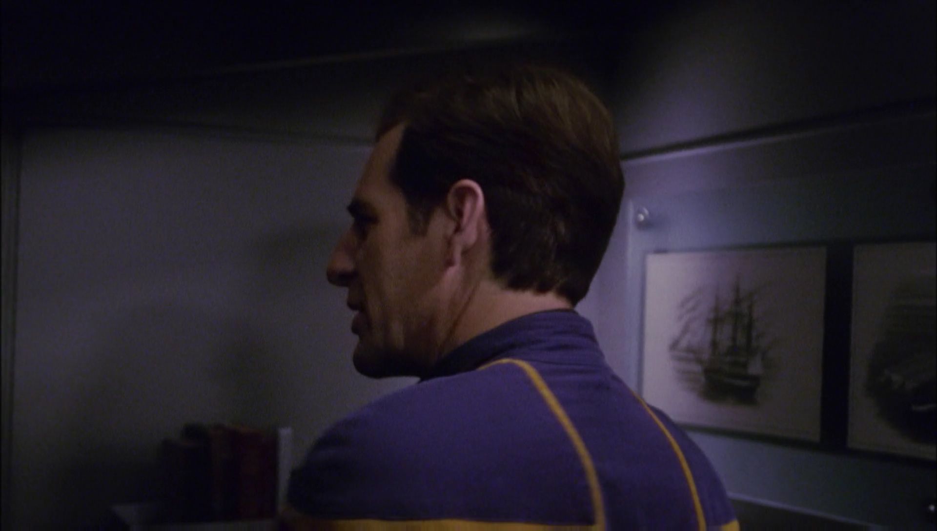 ariane179254_Enterprise_1x01-1x02_BrokenBow_2342.jpg