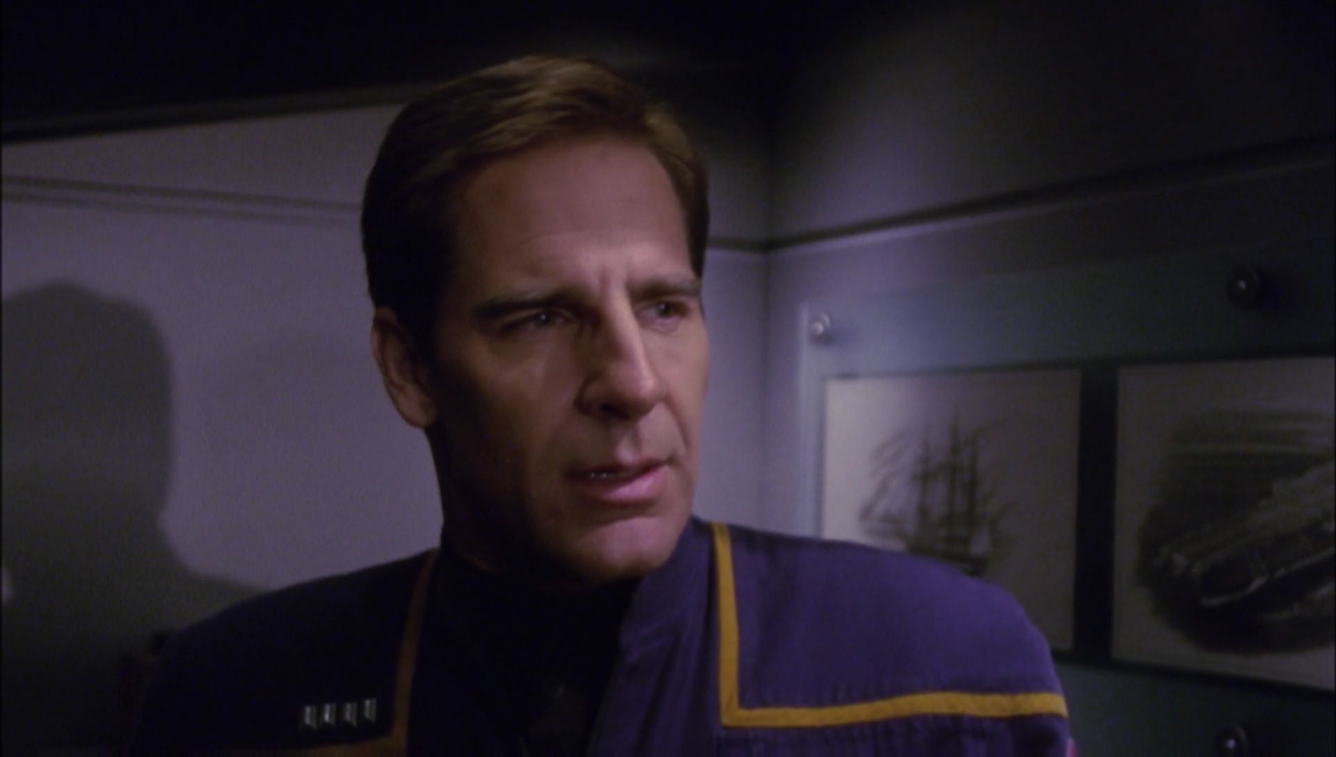 ariane179254_Enterprise_1x01-1x02_BrokenBow_2364.jpg