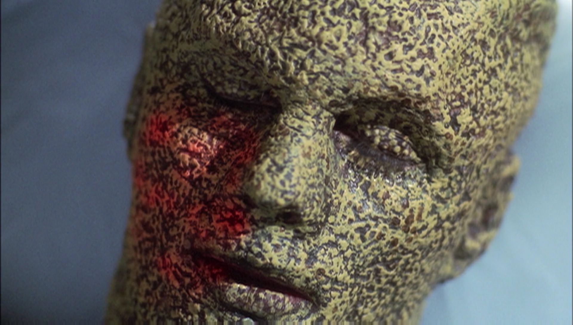 ariane179254_Enterprise_1x01-1x02_BrokenBow_2417.jpg