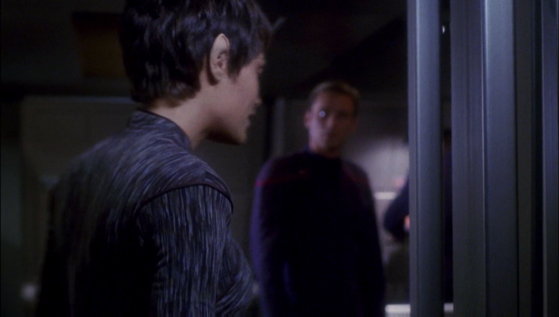 ariane179254_Enterprise_1x01-1x02_BrokenBow_2479.jpg