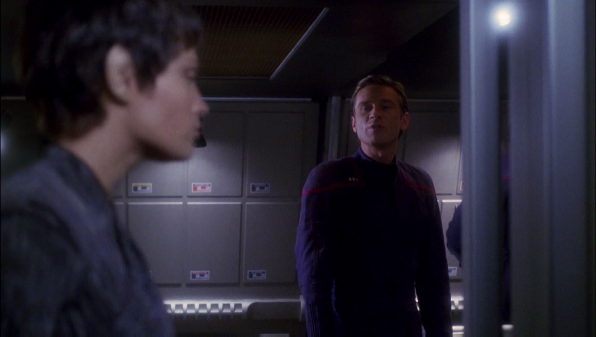 ariane179254_Enterprise_1x01-1x02_BrokenBow_2481.jpg