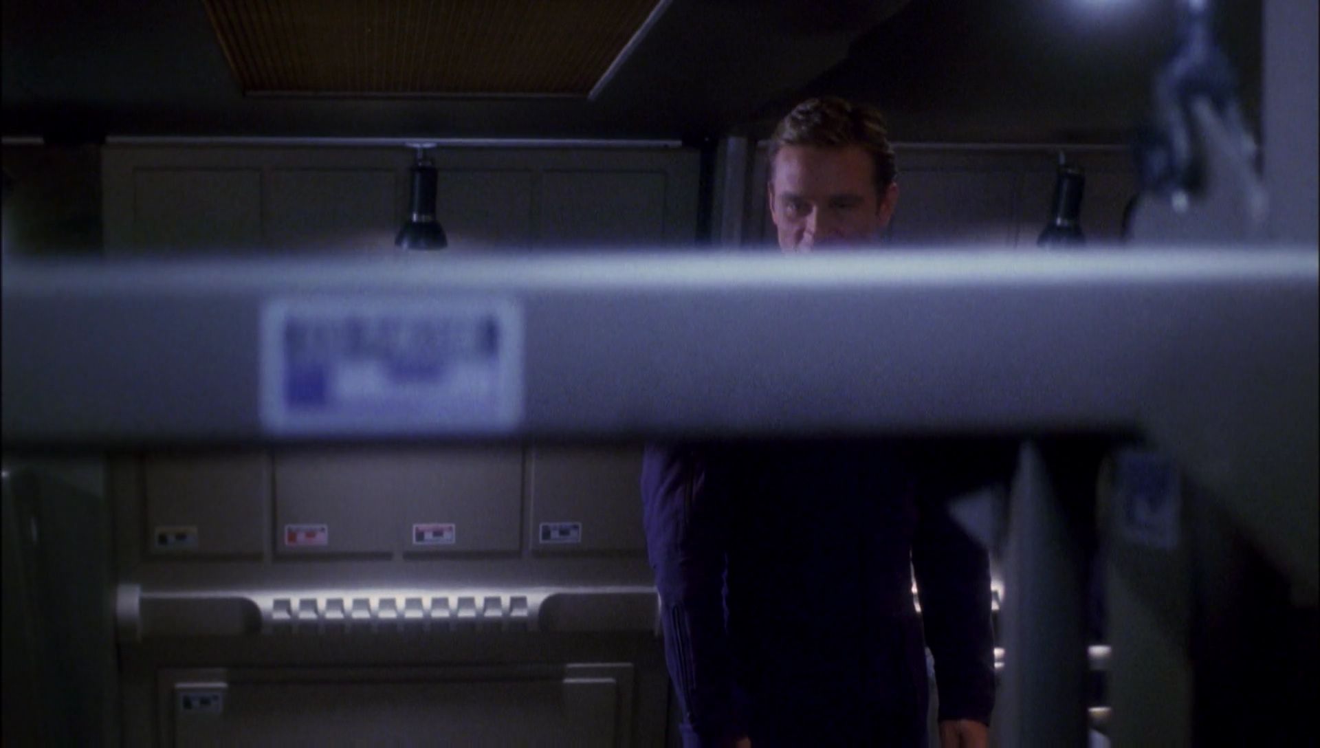 ariane179254_Enterprise_1x01-1x02_BrokenBow_2483.jpg