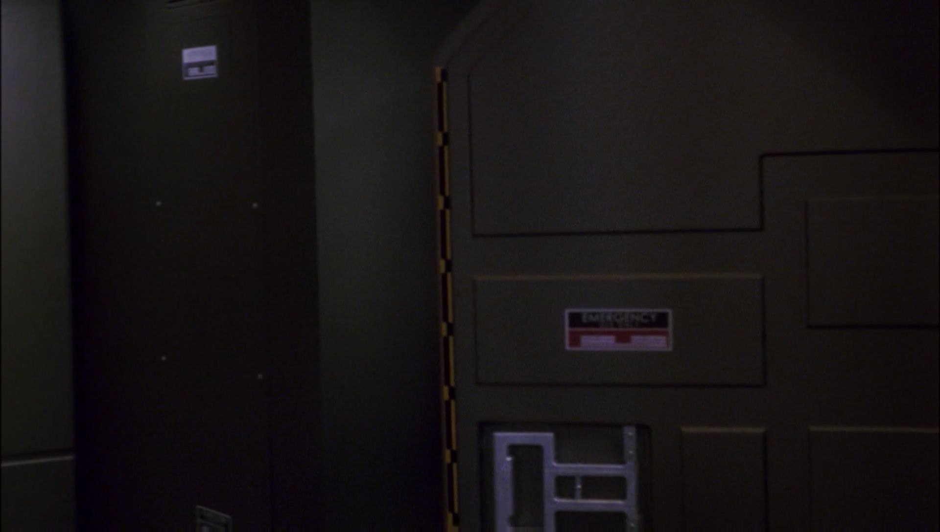 ariane179254_Enterprise_1x01-1x02_BrokenBow_2523.jpg