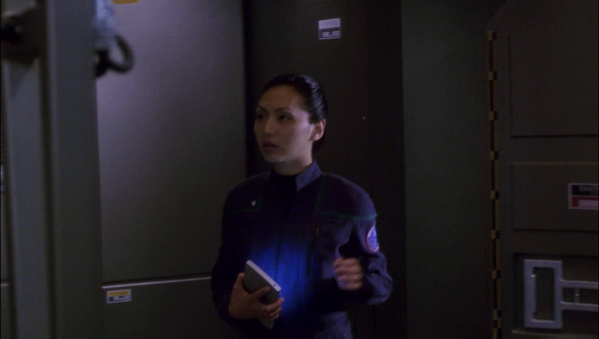ariane179254_Enterprise_1x01-1x02_BrokenBow_2525.jpg
