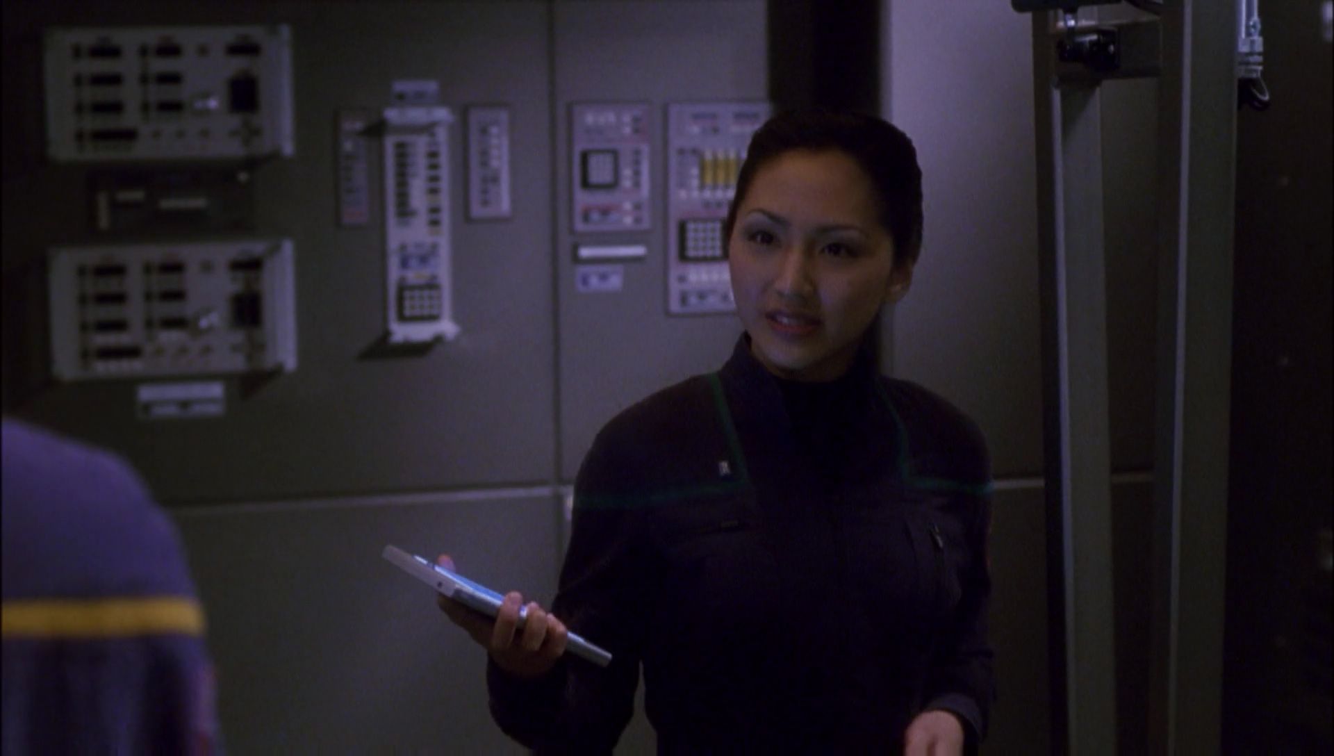 ariane179254_Enterprise_1x01-1x02_BrokenBow_2529.jpg