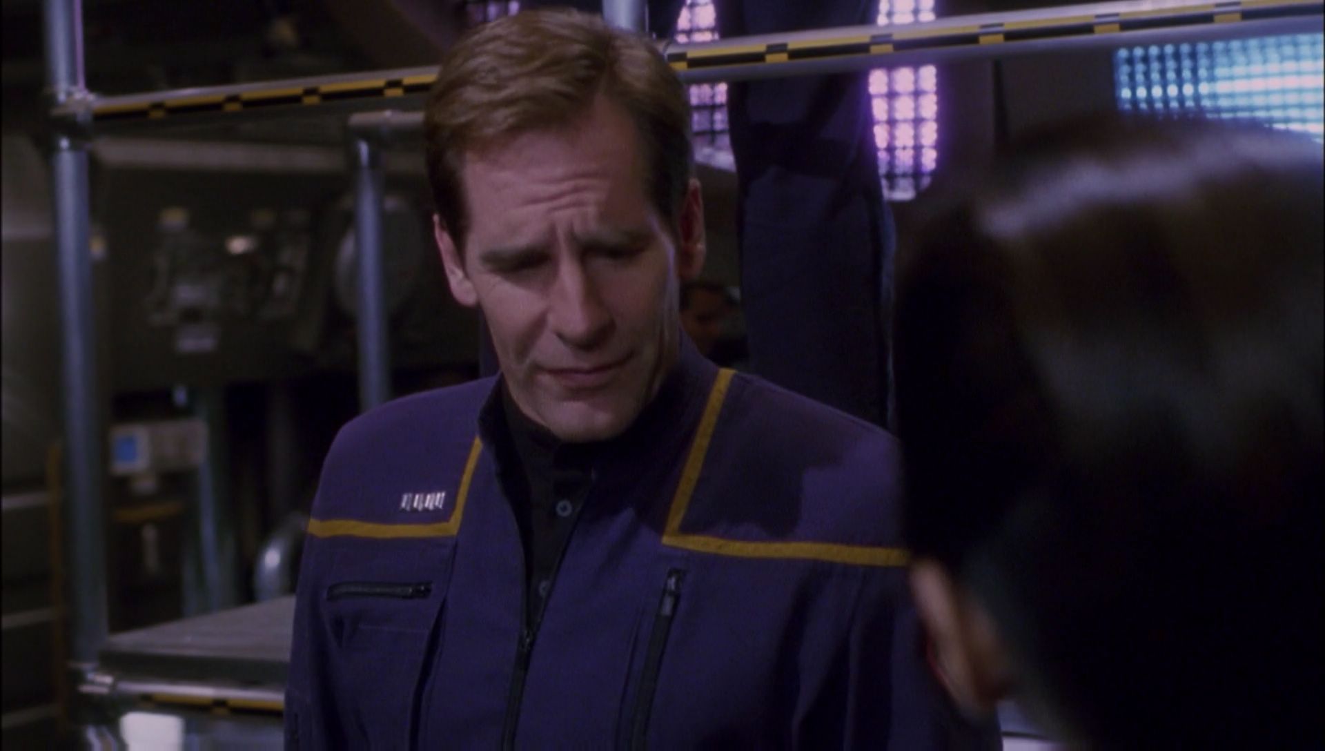 ariane179254_Enterprise_1x01-1x02_BrokenBow_2533.jpg
