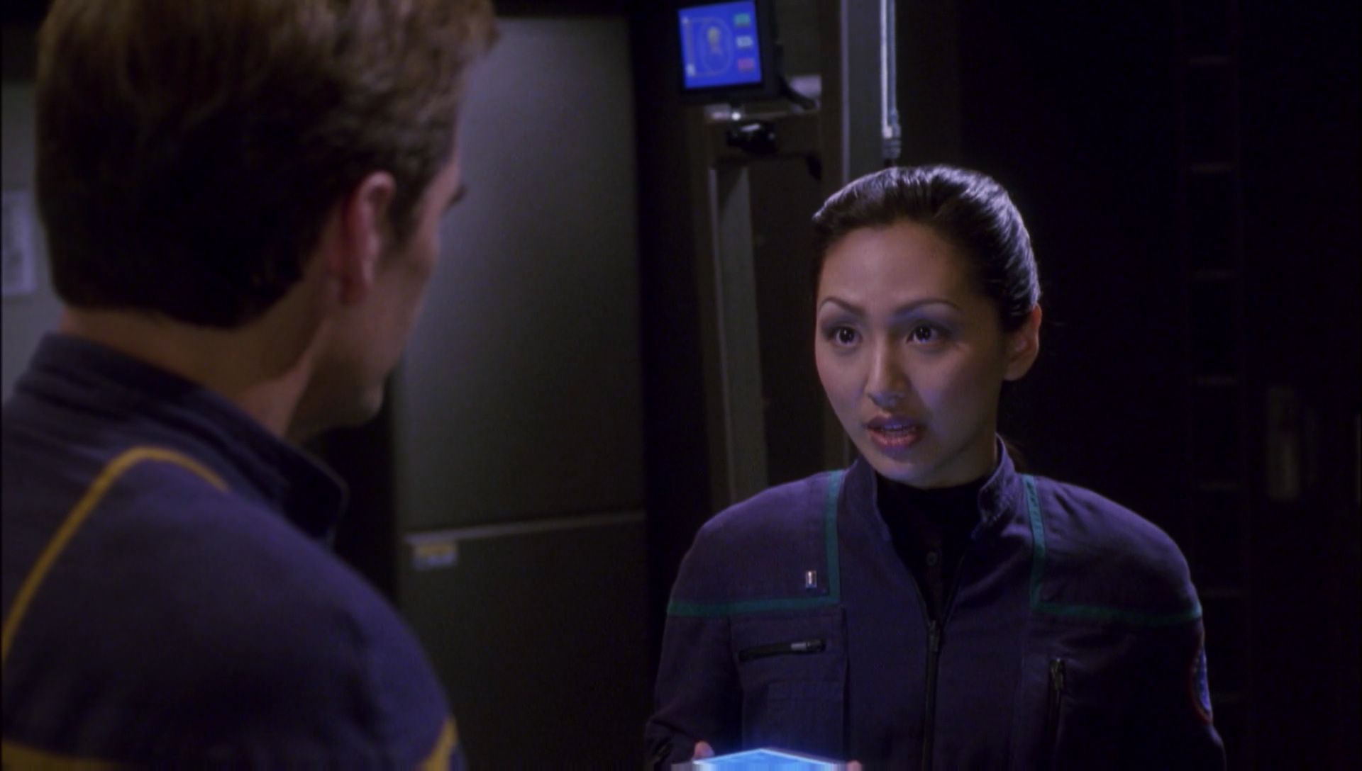 ariane179254_Enterprise_1x01-1x02_BrokenBow_2538.jpg
