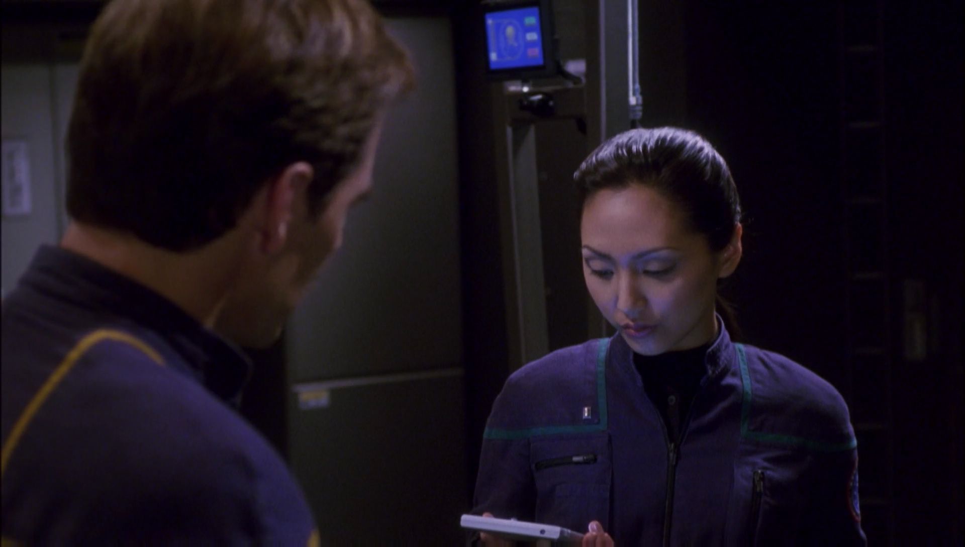 ariane179254_Enterprise_1x01-1x02_BrokenBow_2540.jpg