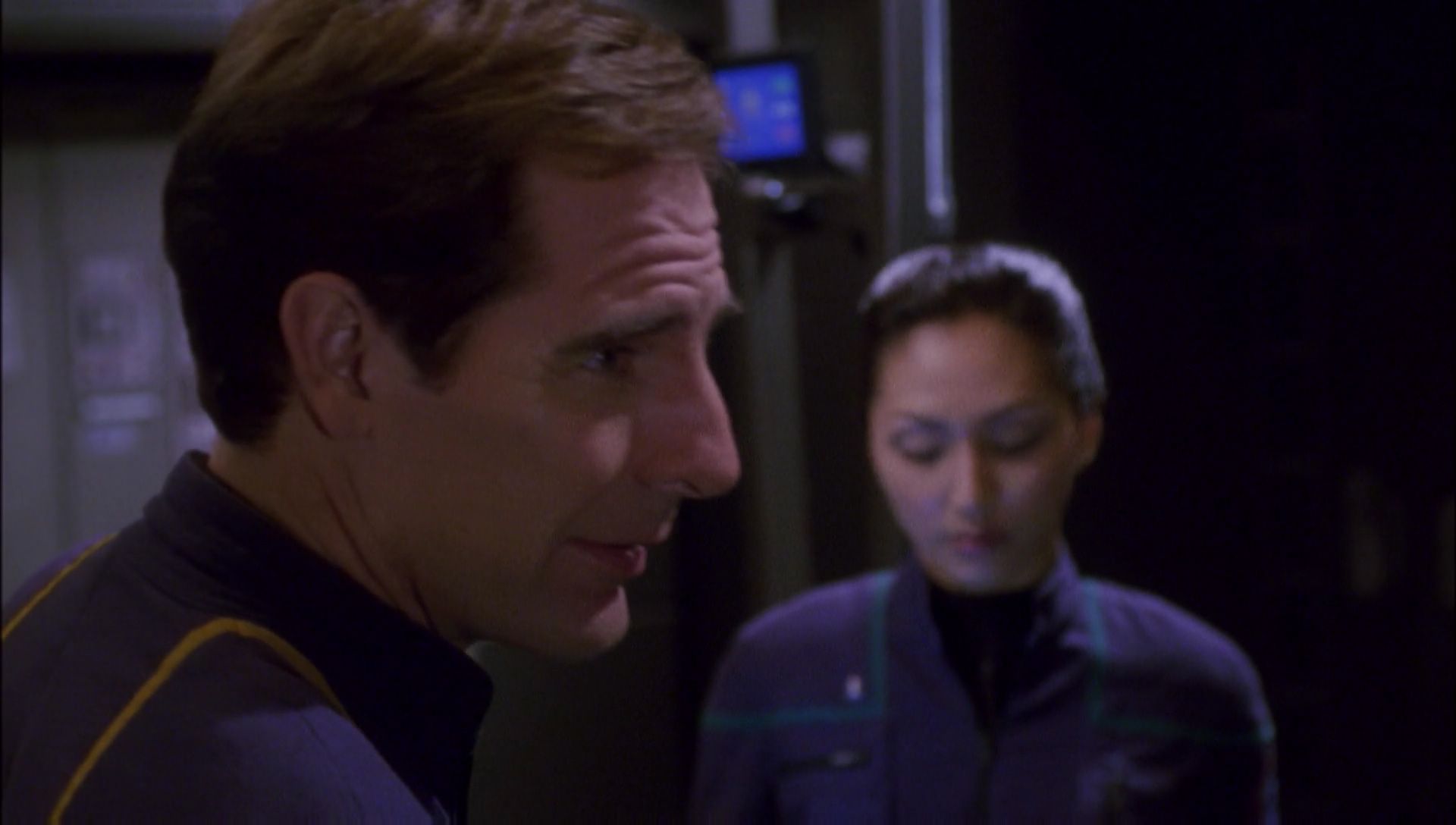 ariane179254_Enterprise_1x01-1x02_BrokenBow_2553.jpg