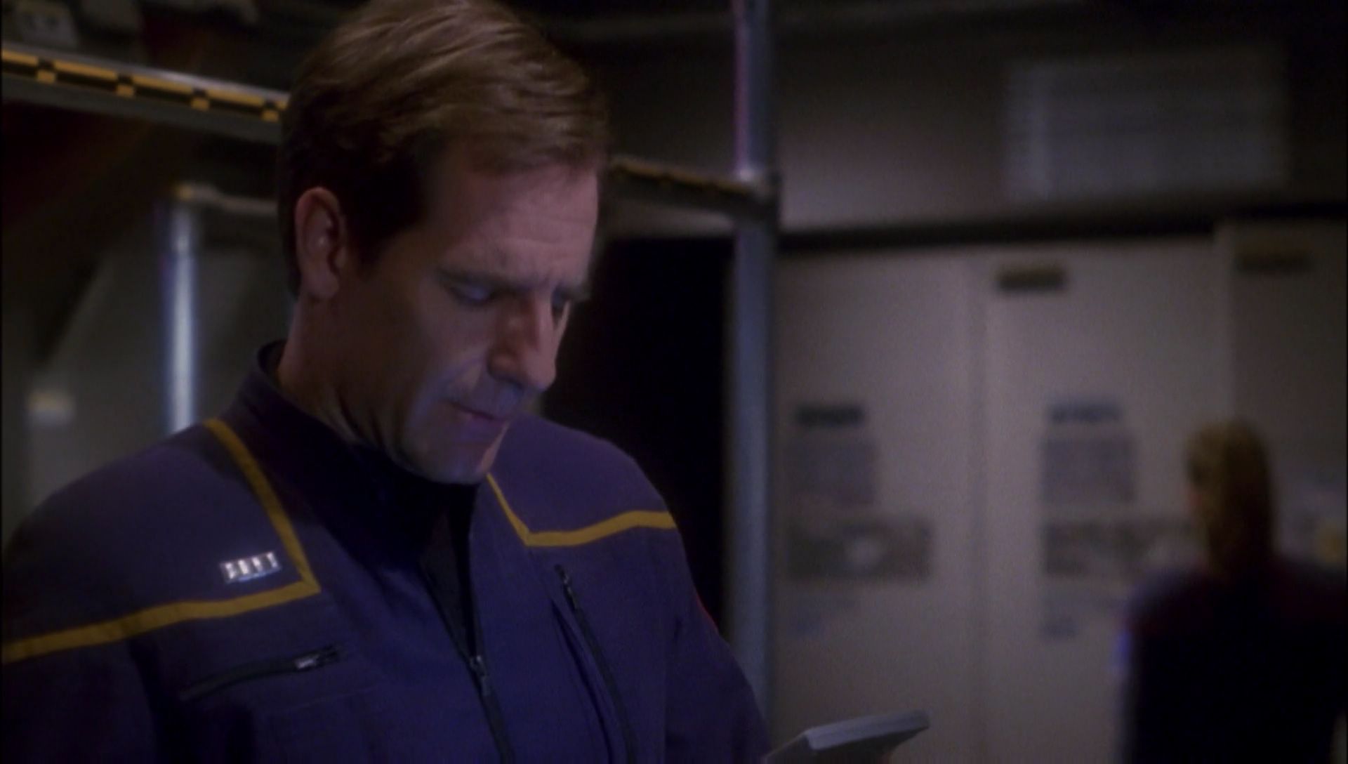 ariane179254_Enterprise_1x01-1x02_BrokenBow_2565.jpg