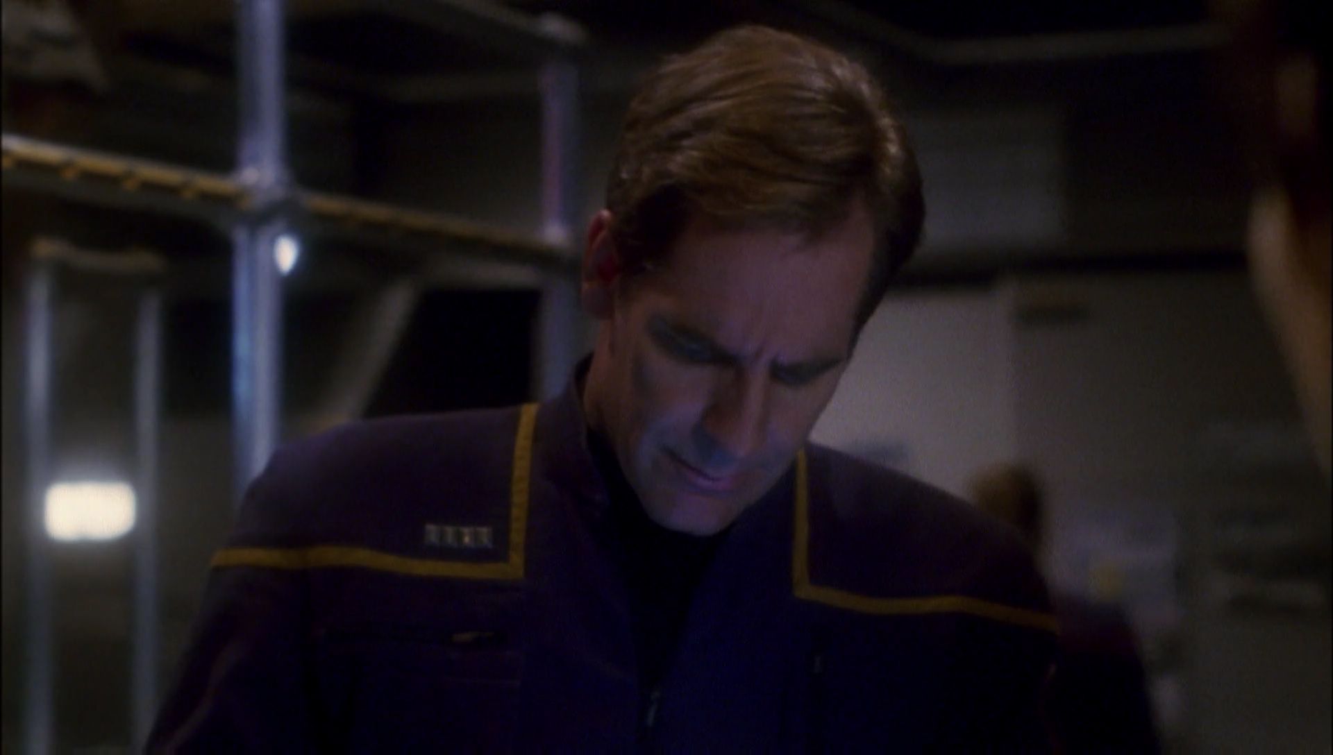 ariane179254_Enterprise_1x01-1x02_BrokenBow_2567.jpg