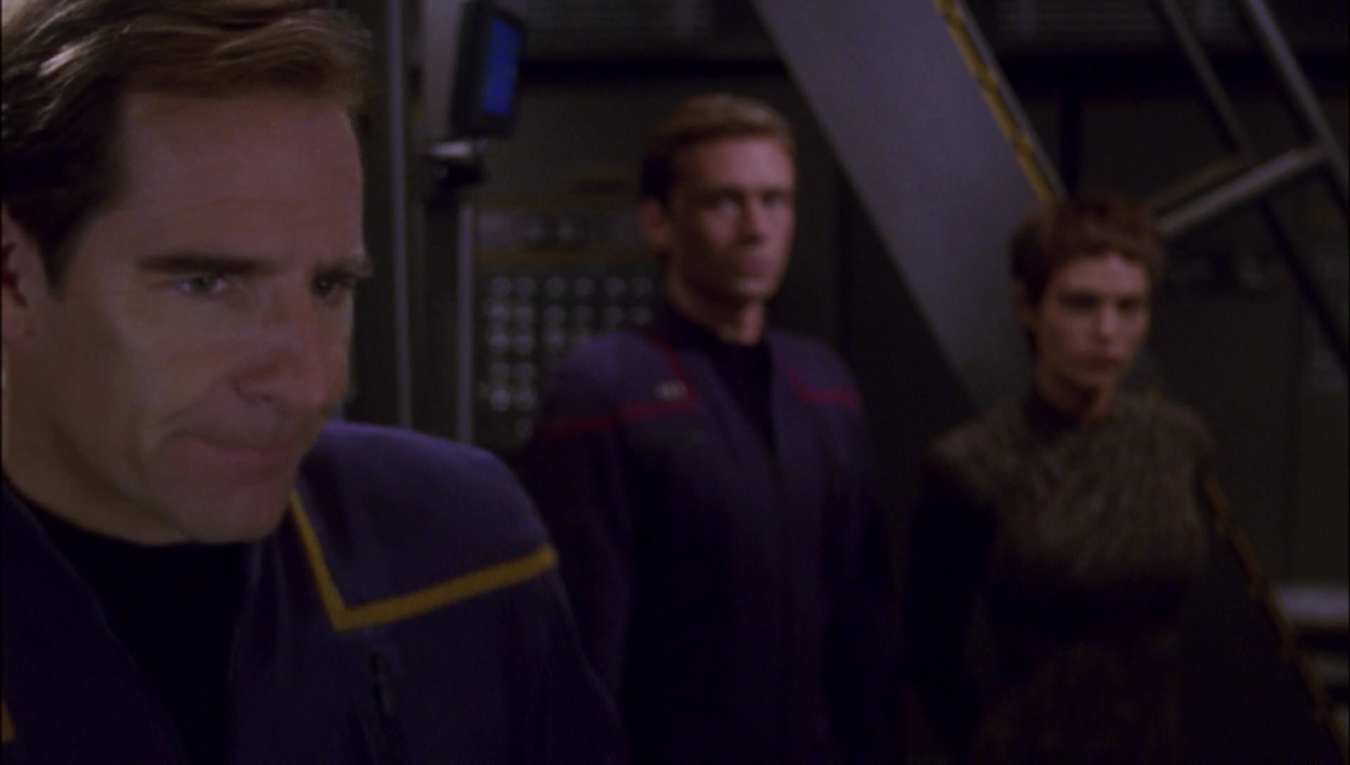 ariane179254_Enterprise_1x01-1x02_BrokenBow_2629.jpg