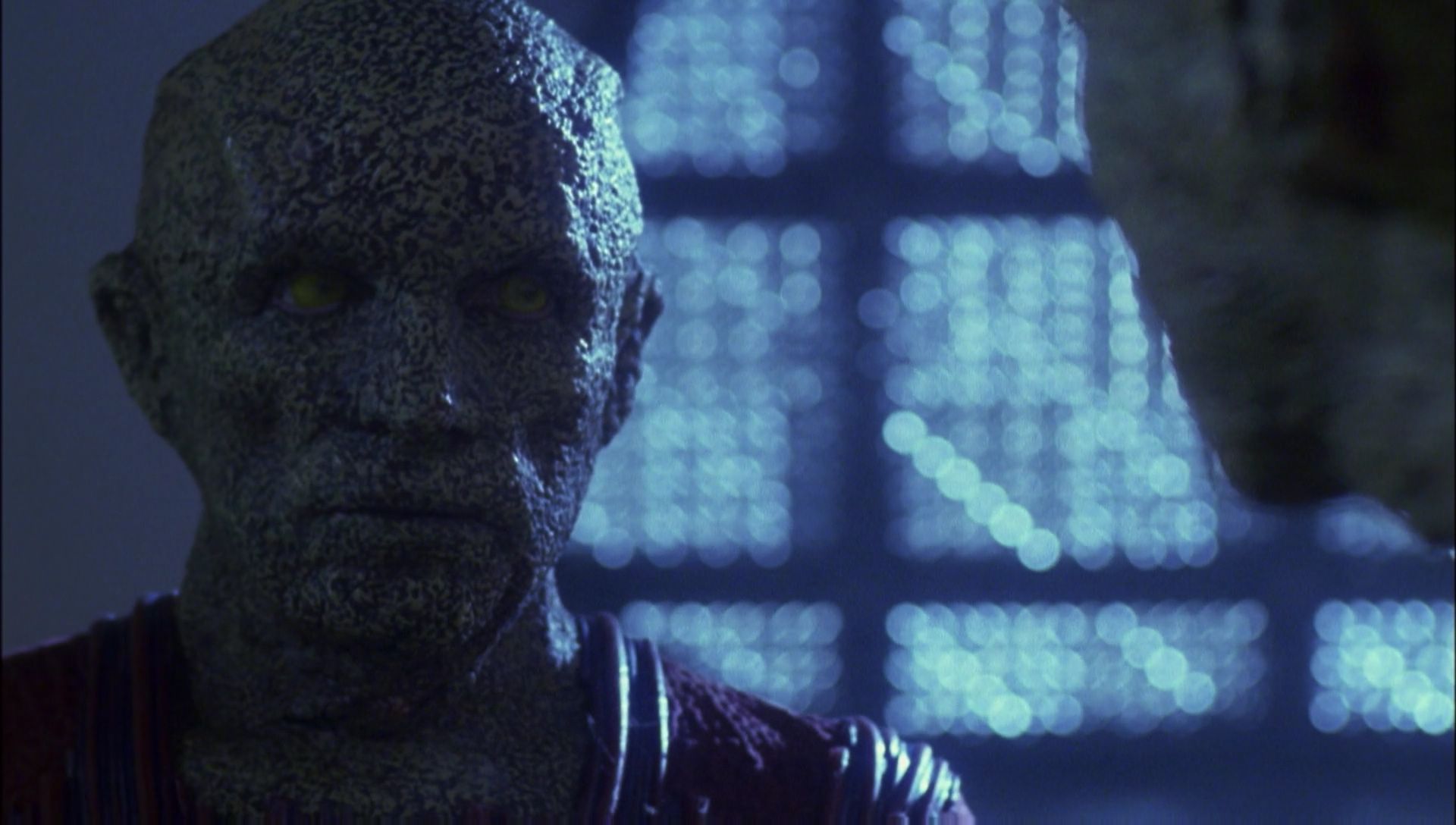 ariane179254_Enterprise_1x01-1x02_BrokenBow_2659.jpg