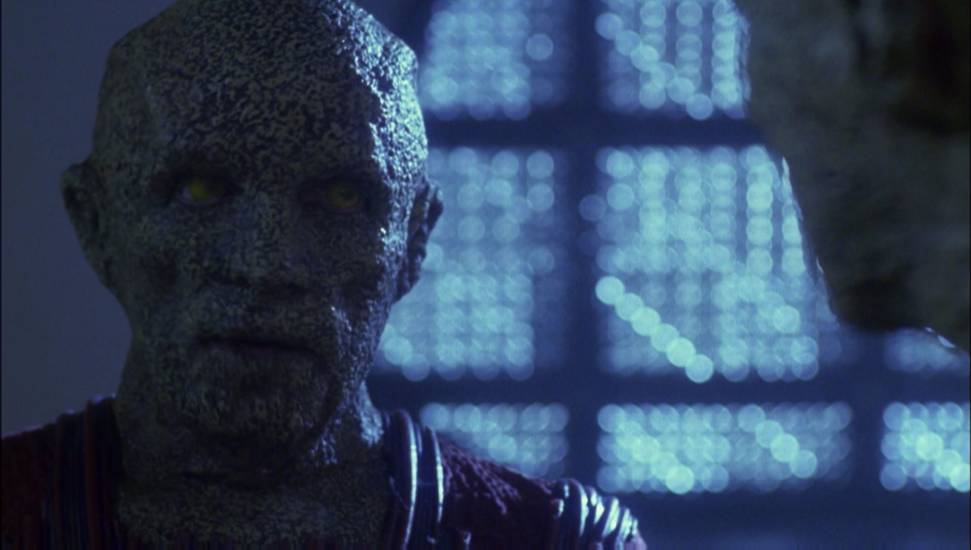 ariane179254_Enterprise_1x01-1x02_BrokenBow_2660.jpg