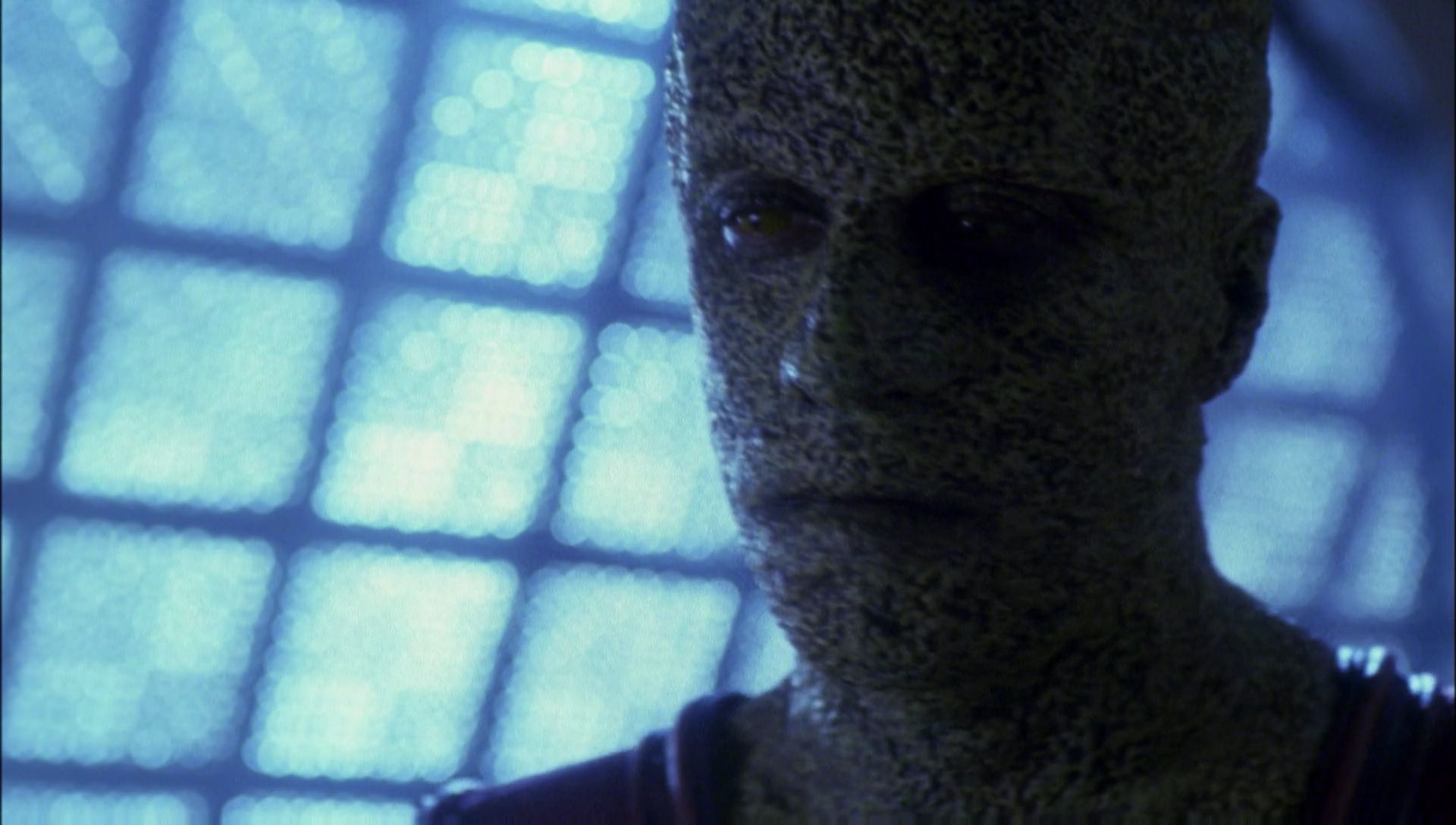 ariane179254_Enterprise_1x01-1x02_BrokenBow_2662.jpg