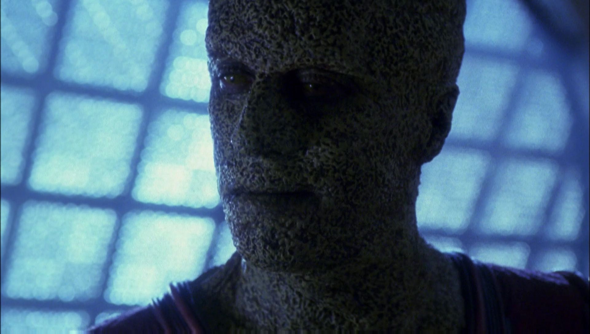 ariane179254_Enterprise_1x01-1x02_BrokenBow_2663.jpg