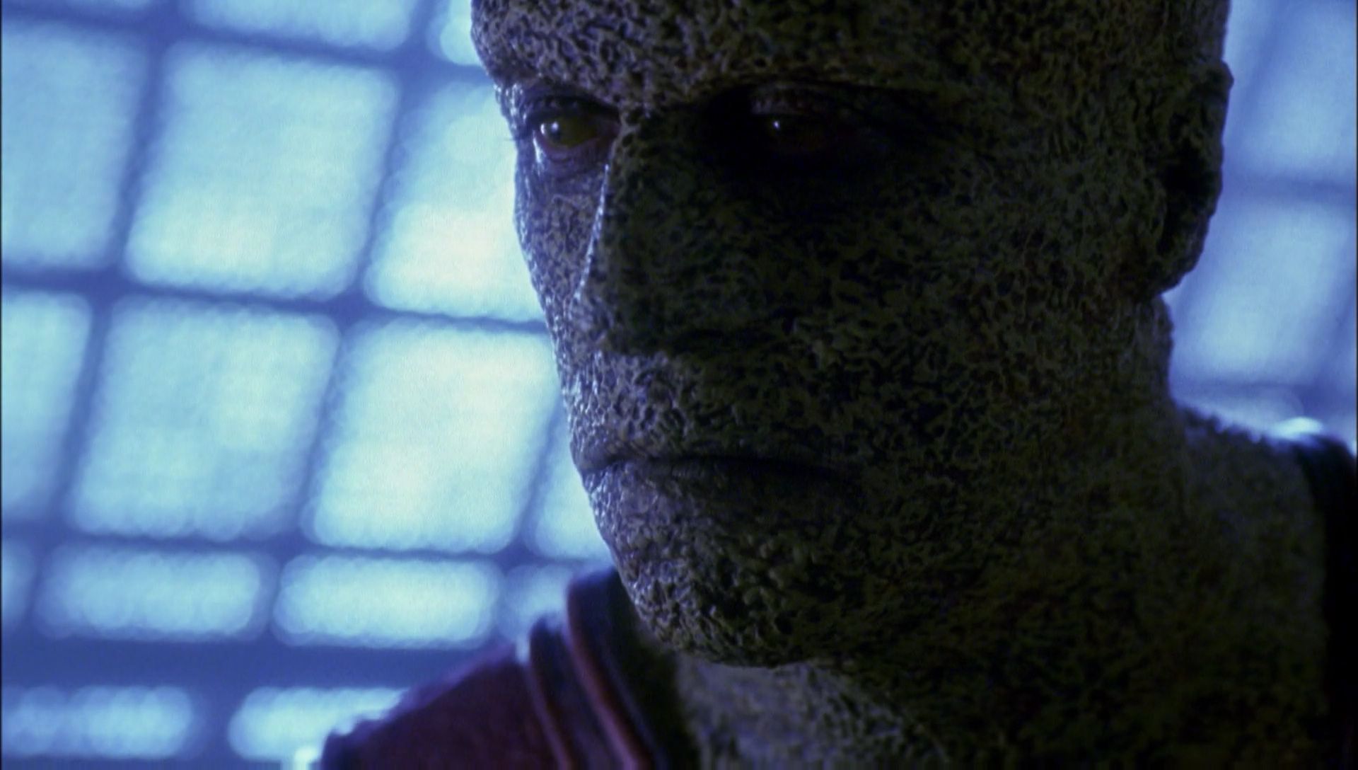 ariane179254_Enterprise_1x01-1x02_BrokenBow_2703.jpg