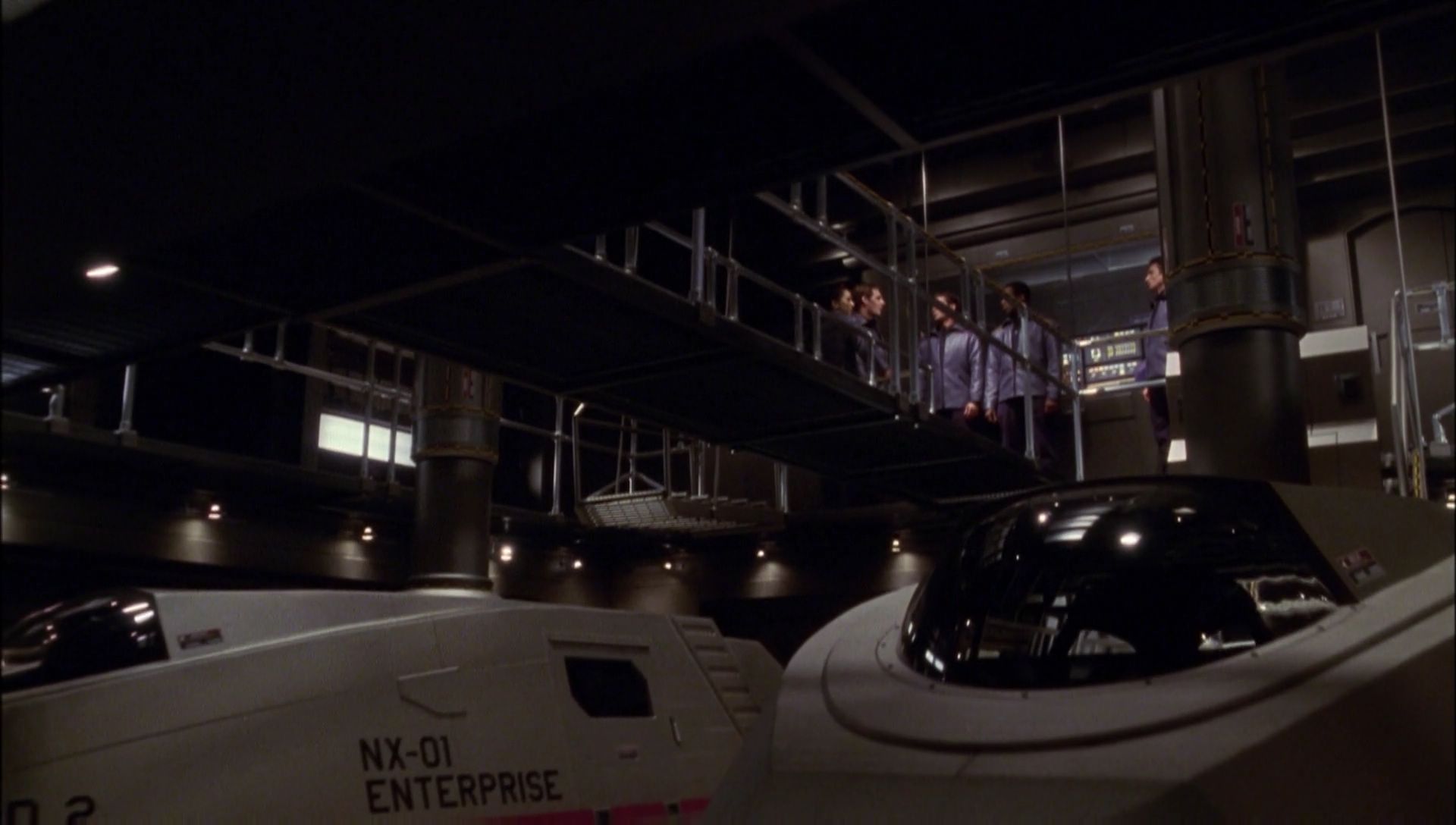 ariane179254_Enterprise_1x01-1x02_BrokenBow_2725.jpg