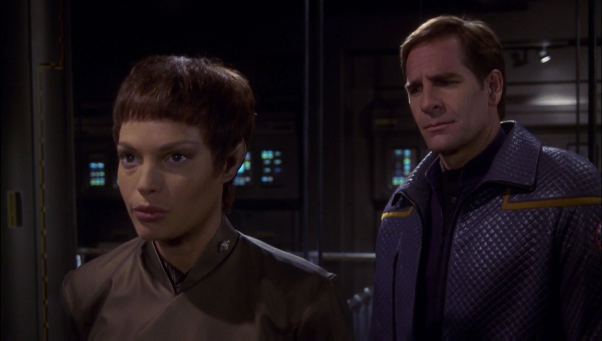 ariane179254_Enterprise_1x01-1x02_BrokenBow_2758.jpg