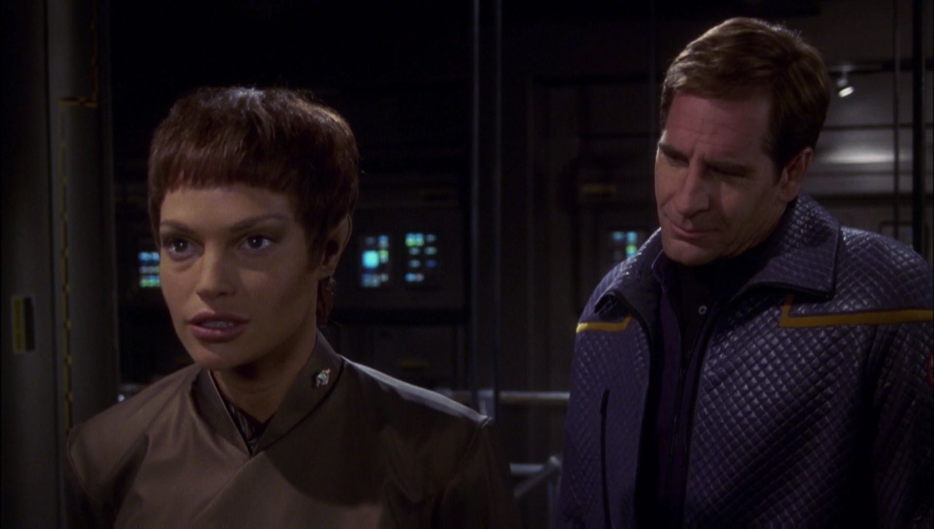 ariane179254_Enterprise_1x01-1x02_BrokenBow_2761.jpg