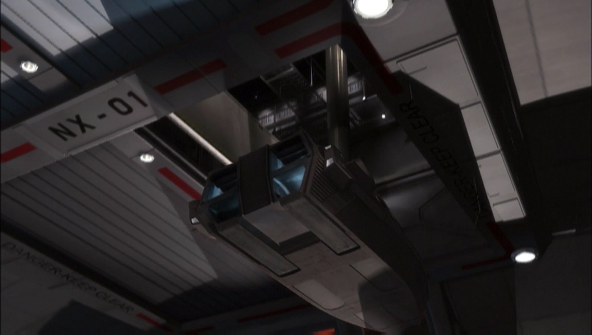 ariane179254_Enterprise_1x01-1x02_BrokenBow_2785.jpg