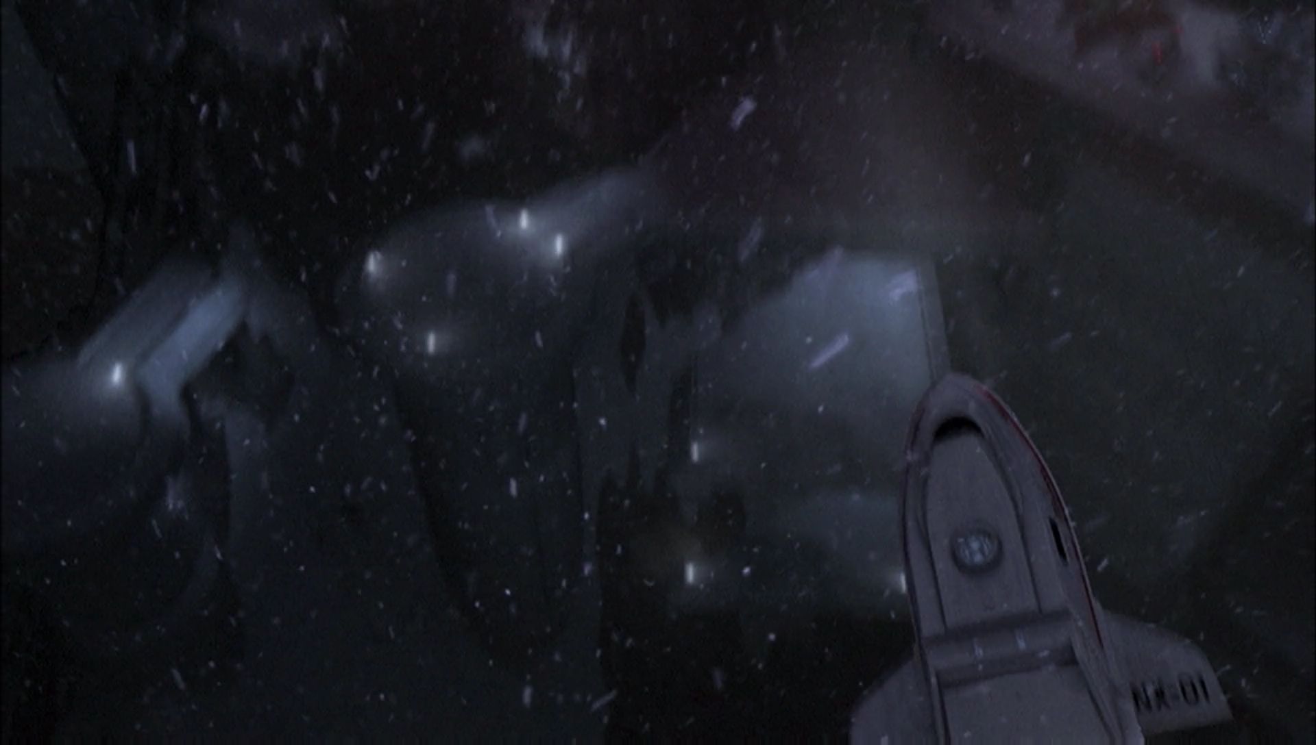 ariane179254_Enterprise_1x01-1x02_BrokenBow_2799.jpg