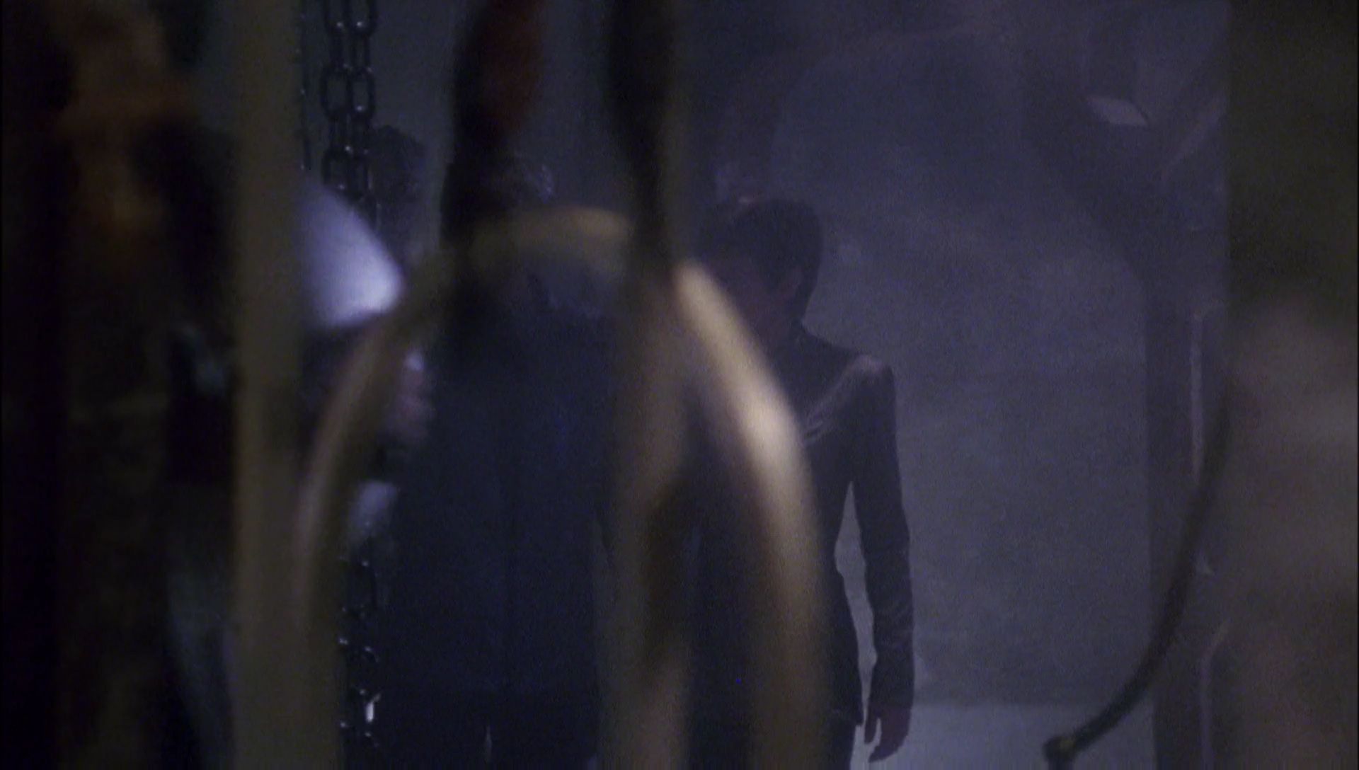 ariane179254_Enterprise_1x01-1x02_BrokenBow_2816.jpg